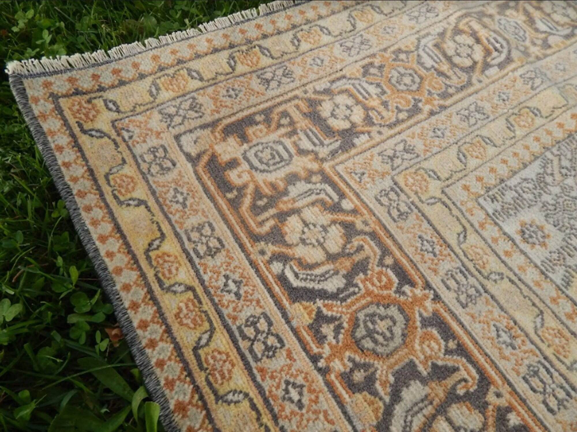 Vintage Turkish Oushak rug 240x300 cm