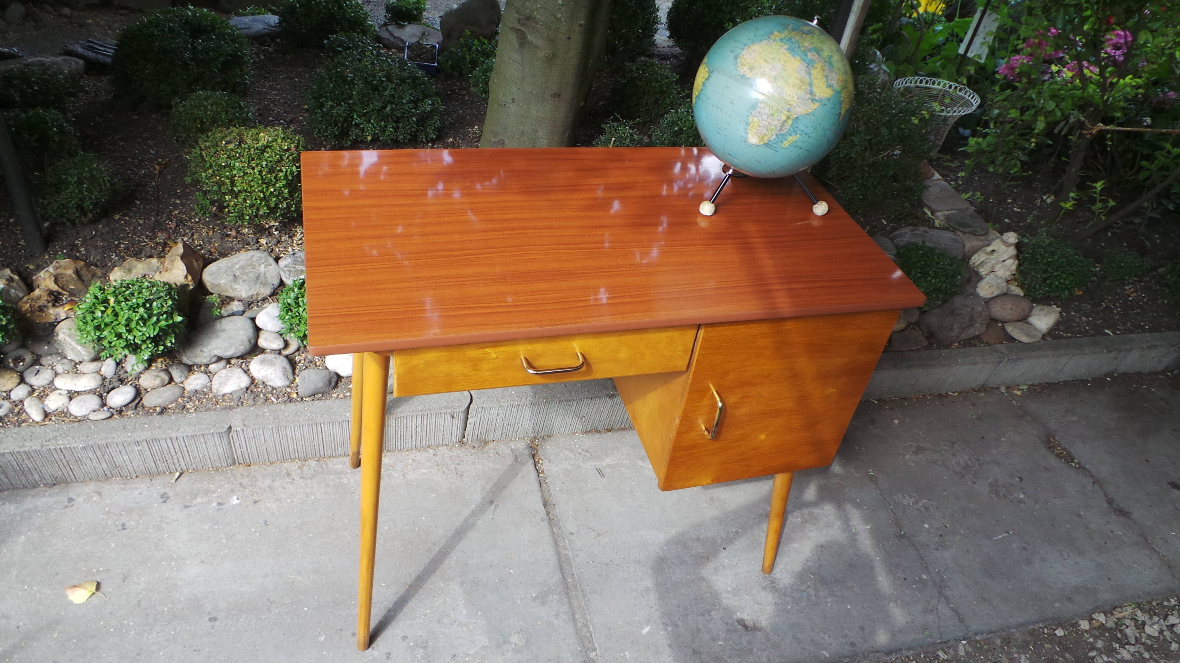 Desk feet compass baumann