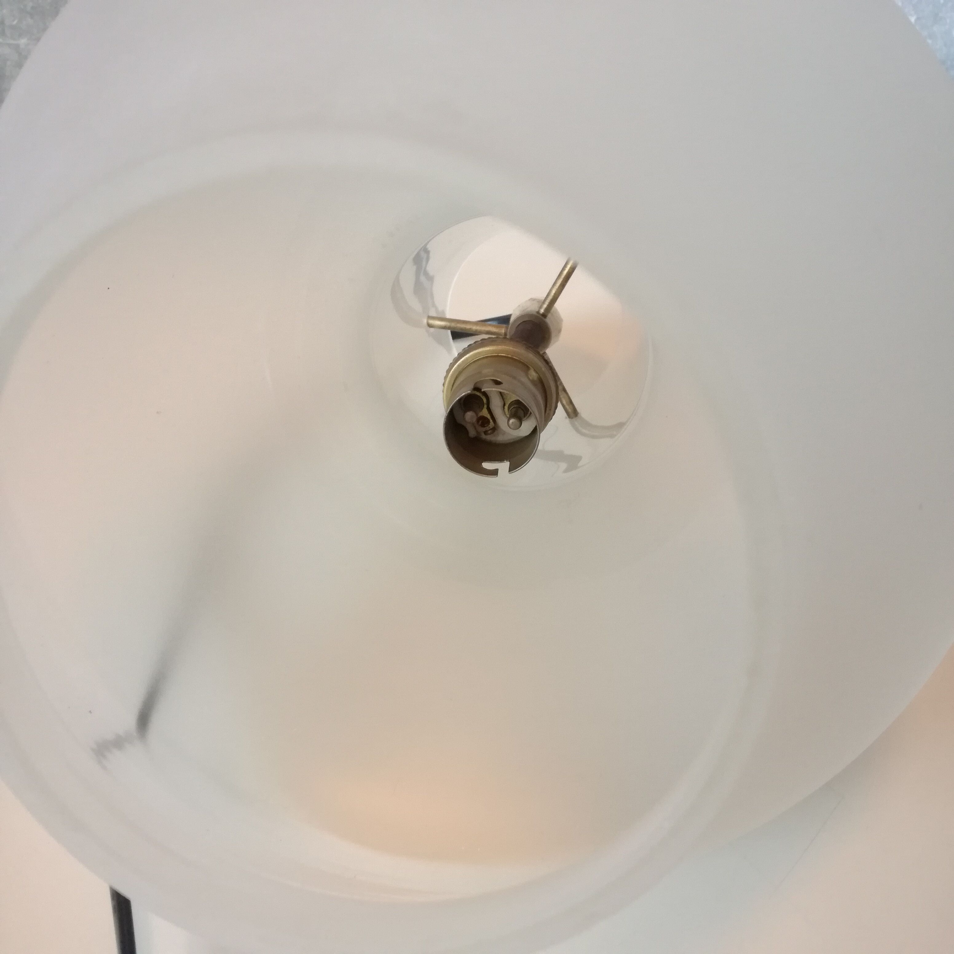 Diamond-shaped chandelier