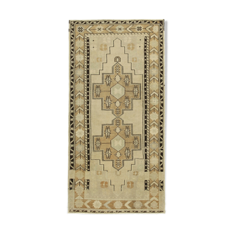 1960s handmade vintage oriental beige carpet 114 cm x 226 cm