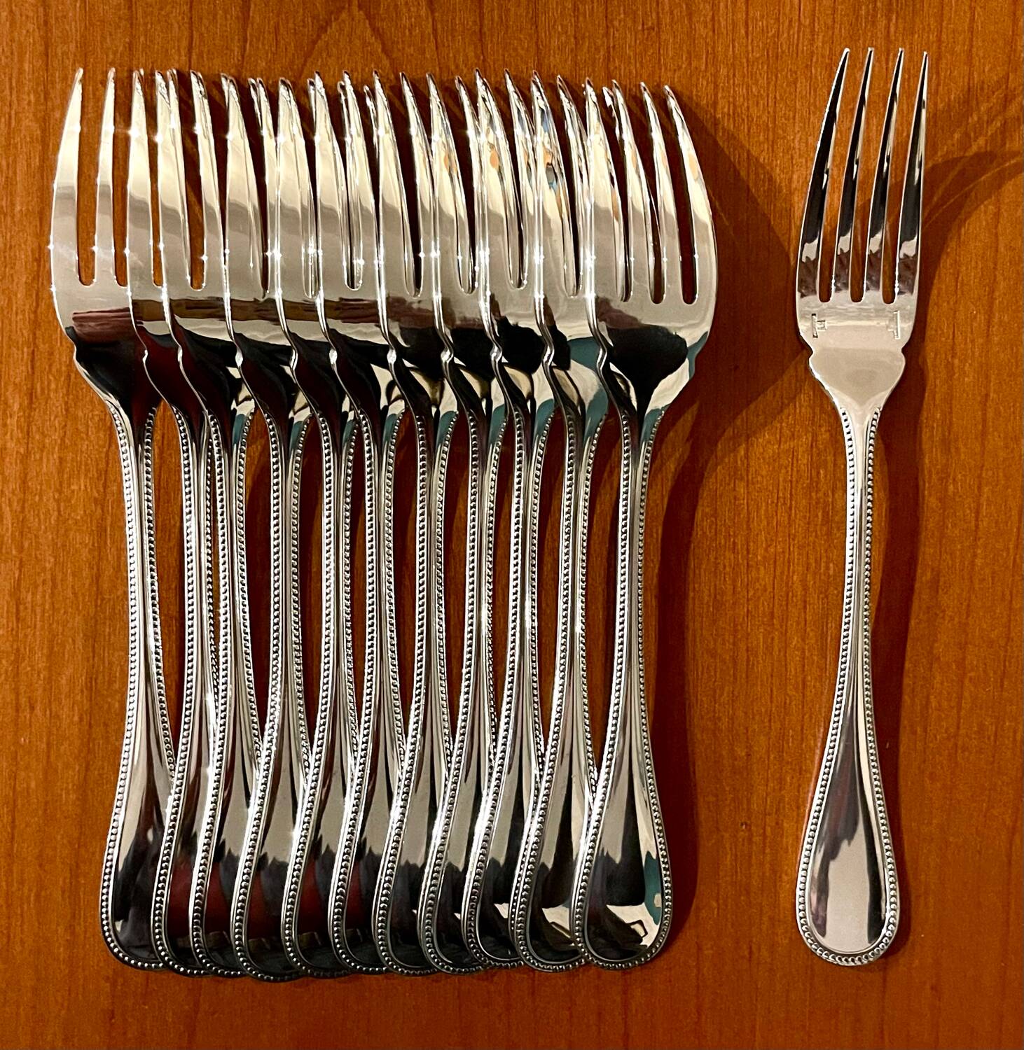 Christofle Perles 12-piece fish cutlery set, excellent condition