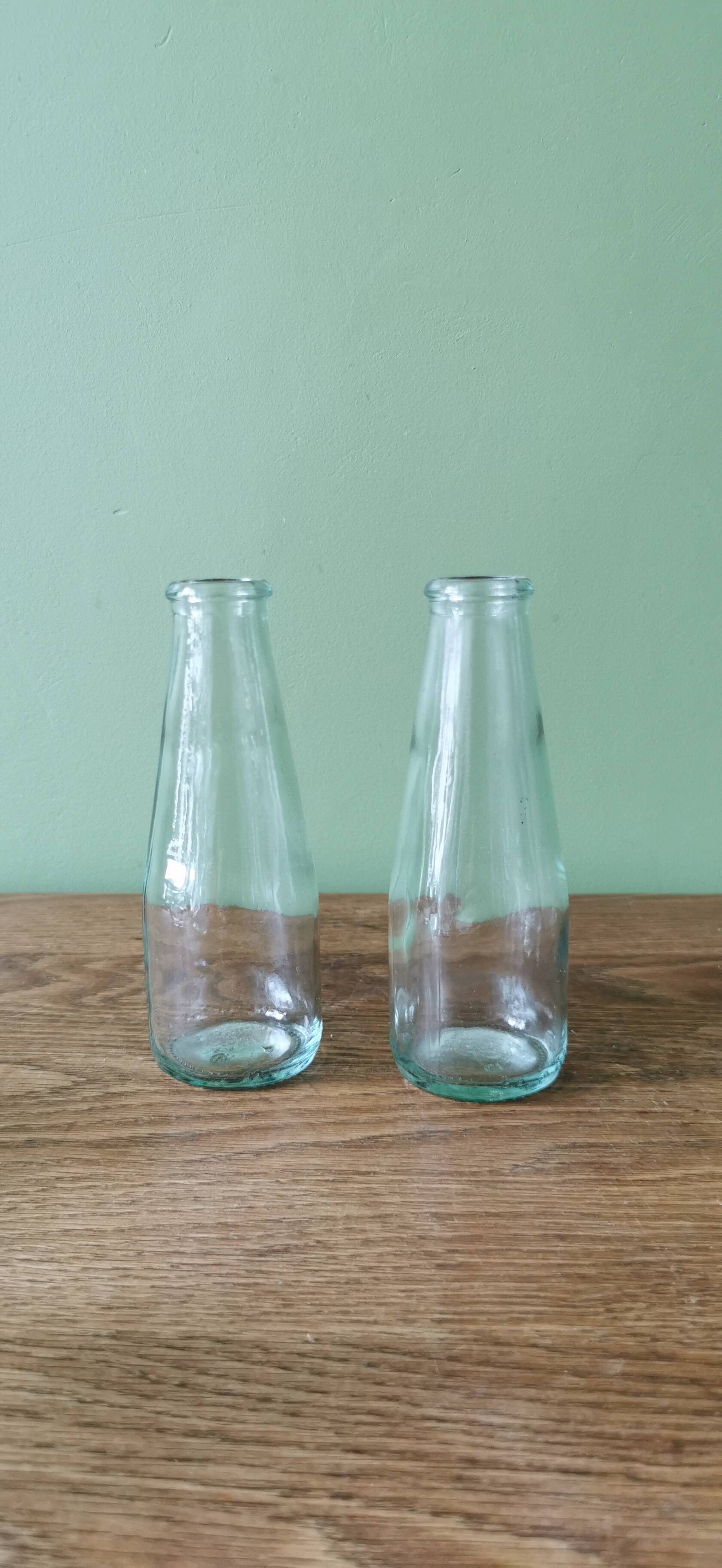 Lots de petits vases pour table de réception
