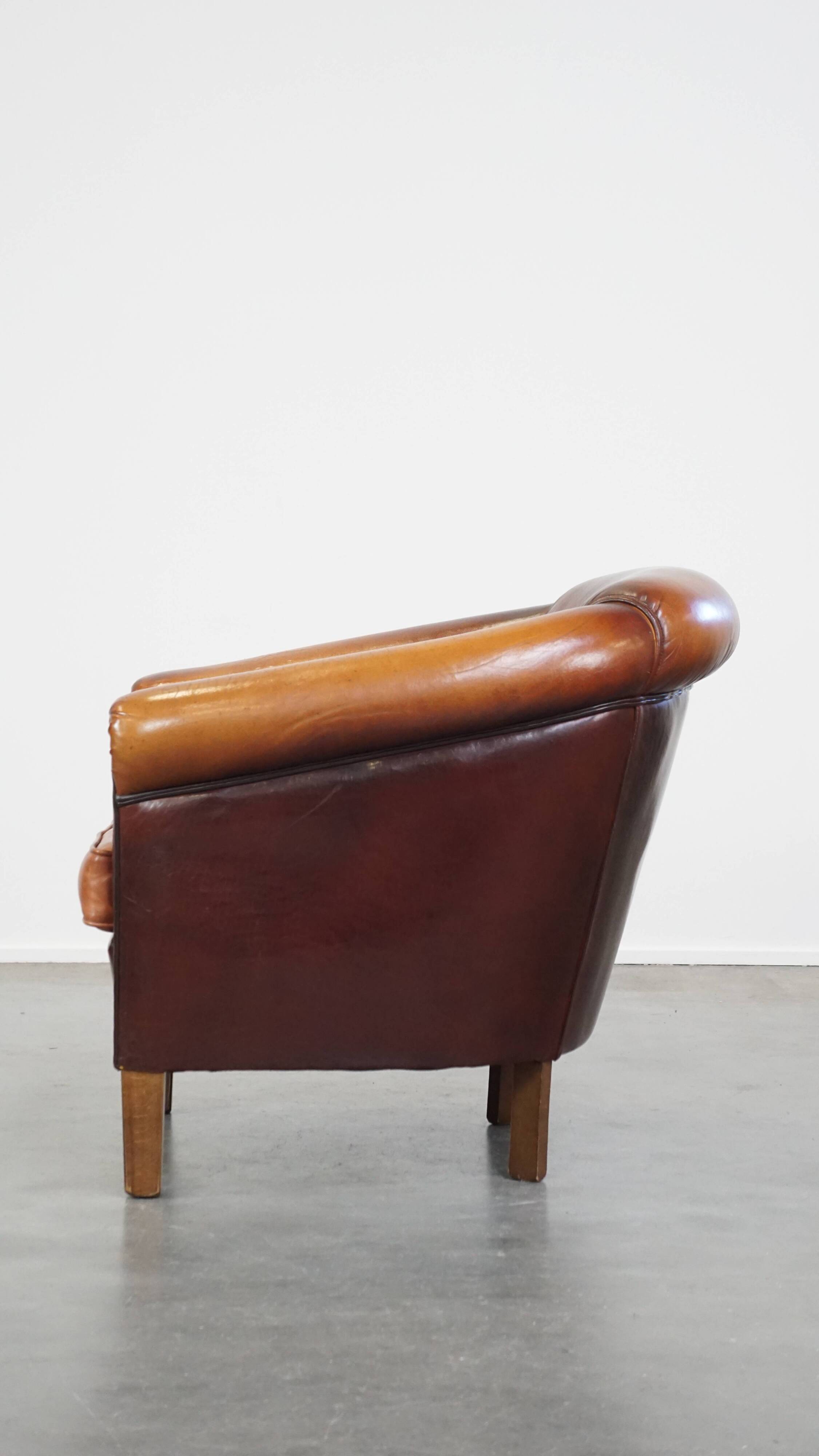 Correctly finished sheep leather club chair