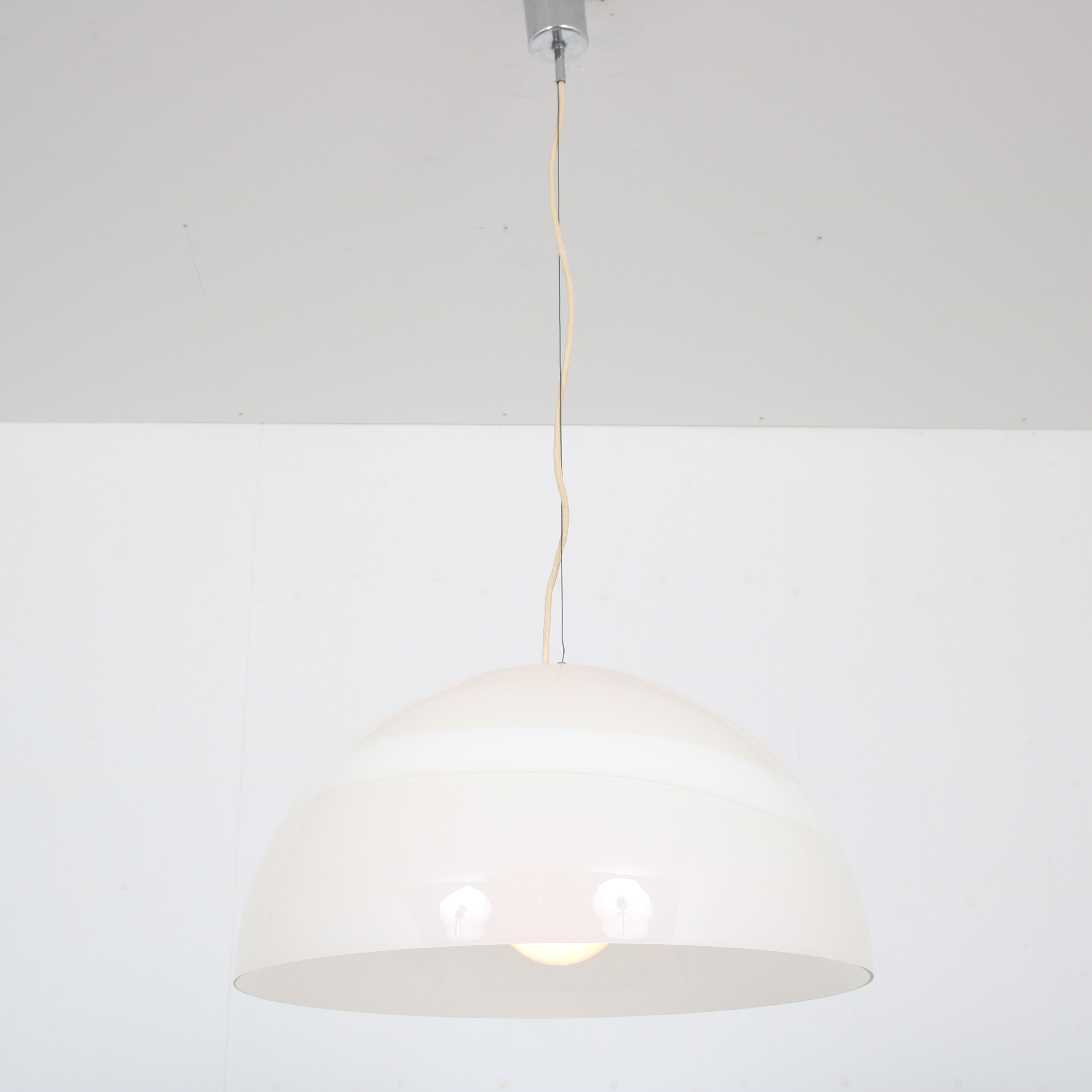 1970s glass hanging lamp by Leucos, Italy