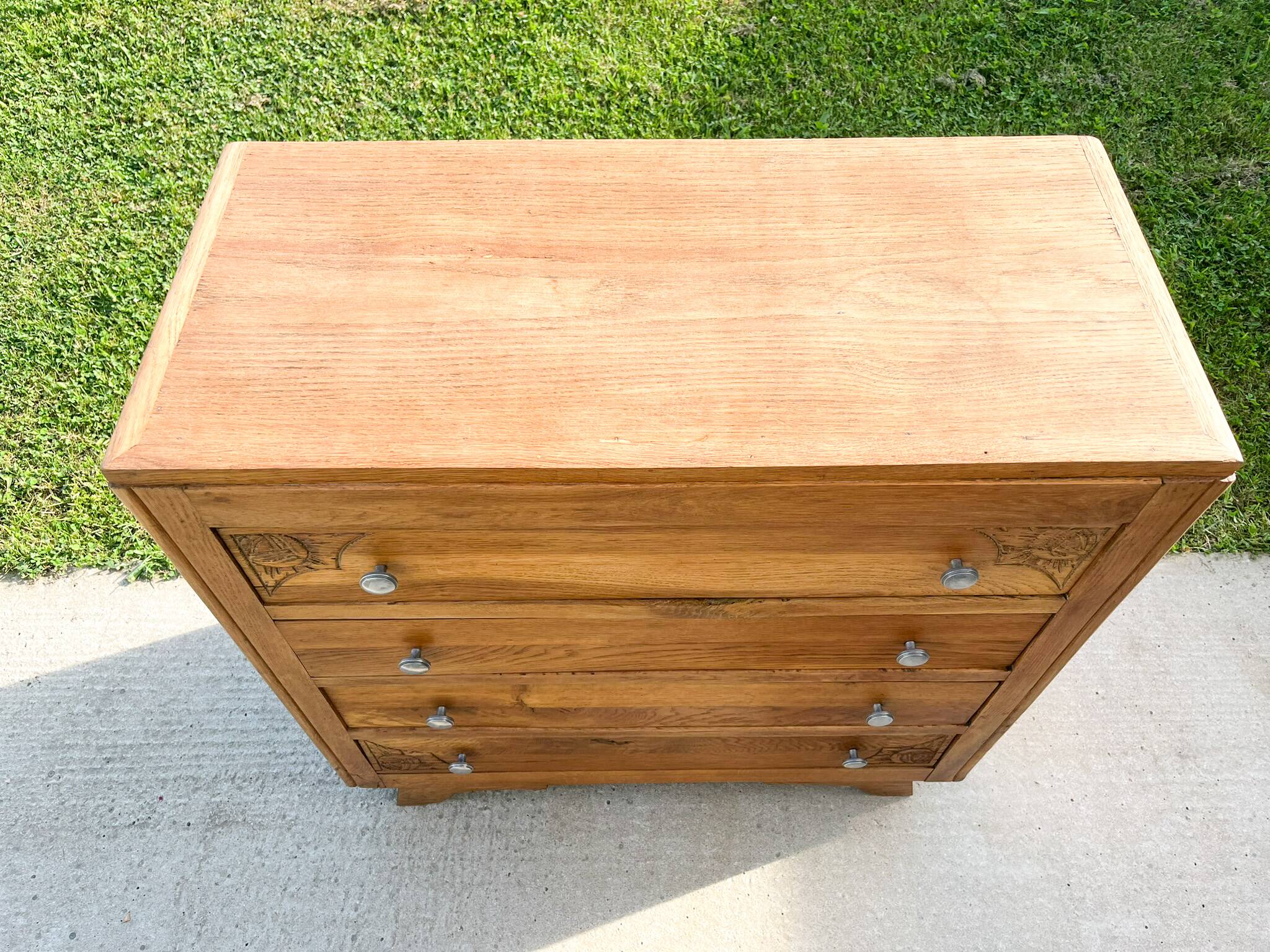 1930s Art Deco chest of drawers with 4 drawers