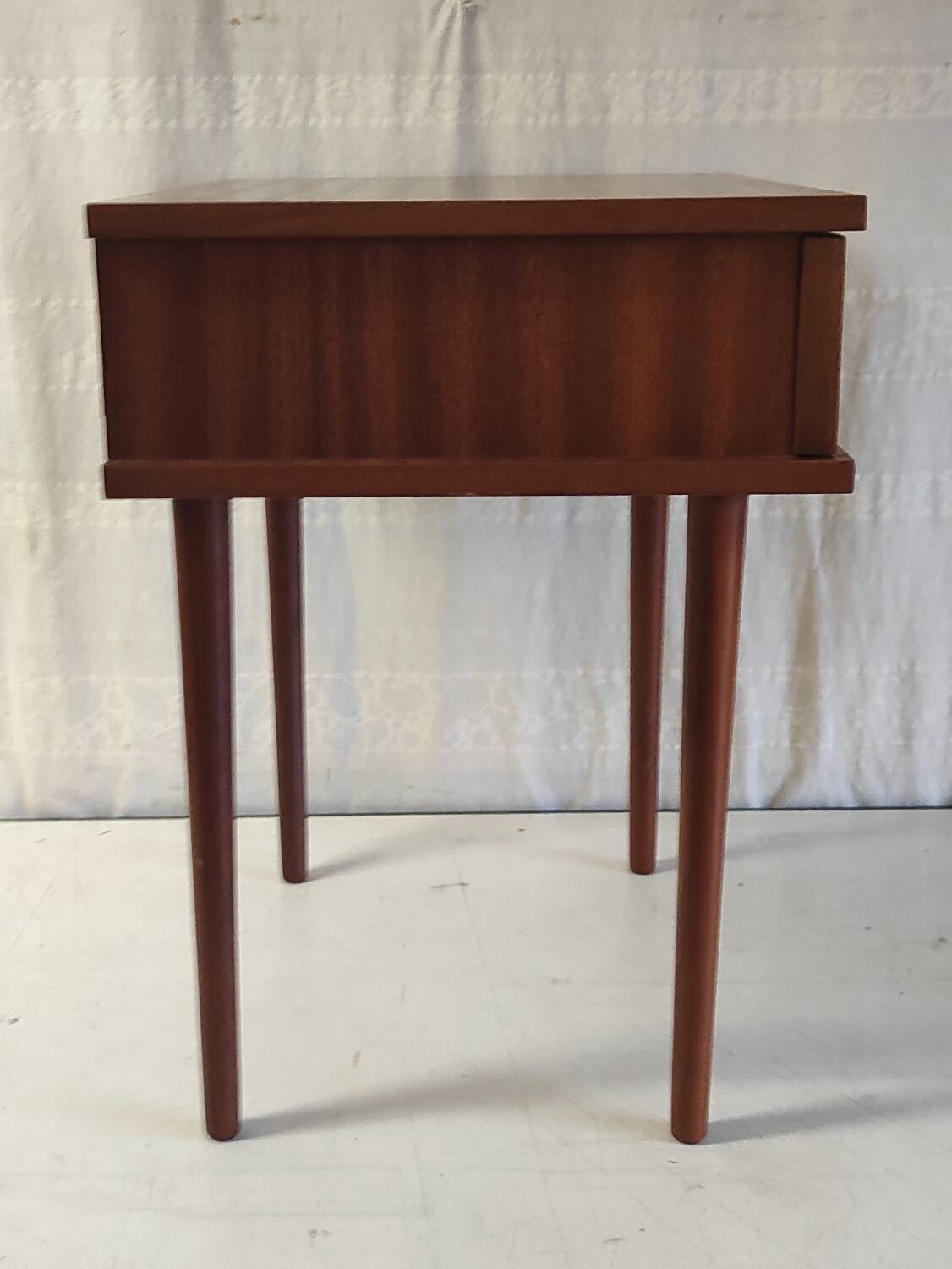 Modernist teak bedside table - mid 20th century