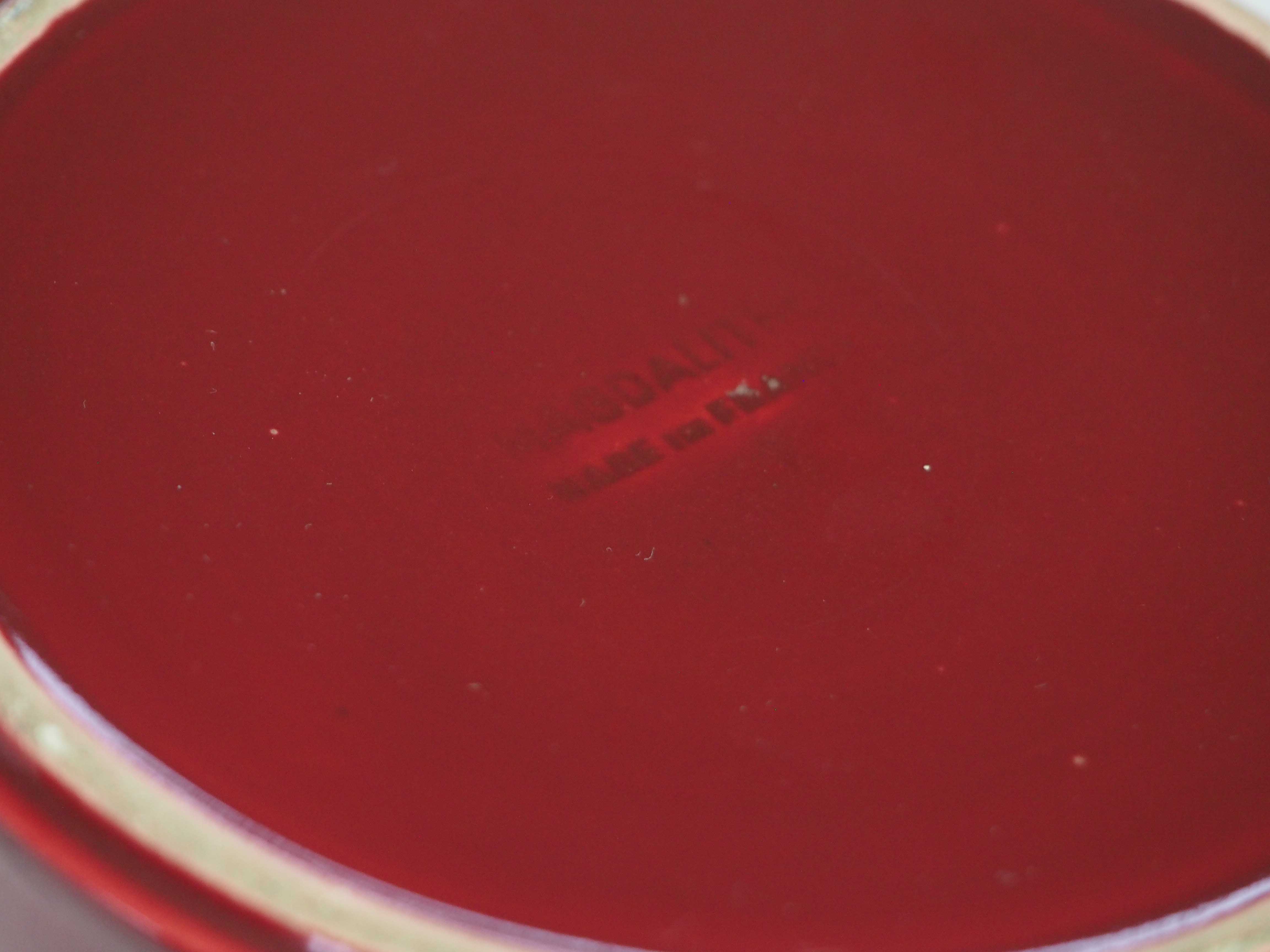 Earthenware candy box