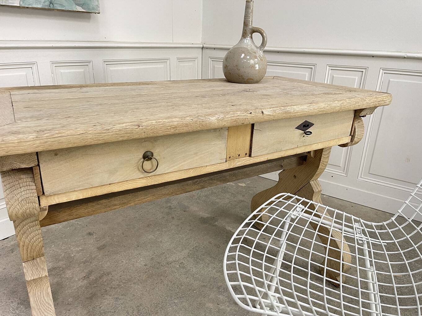 Oak desk from the 1900s