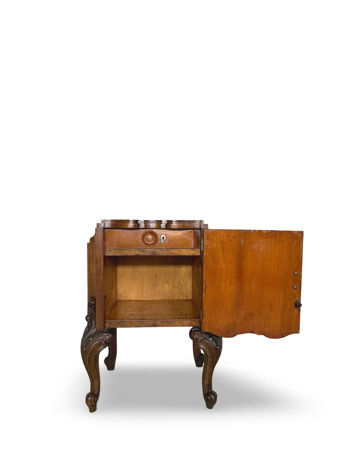 Italian nightstands from the 1930s