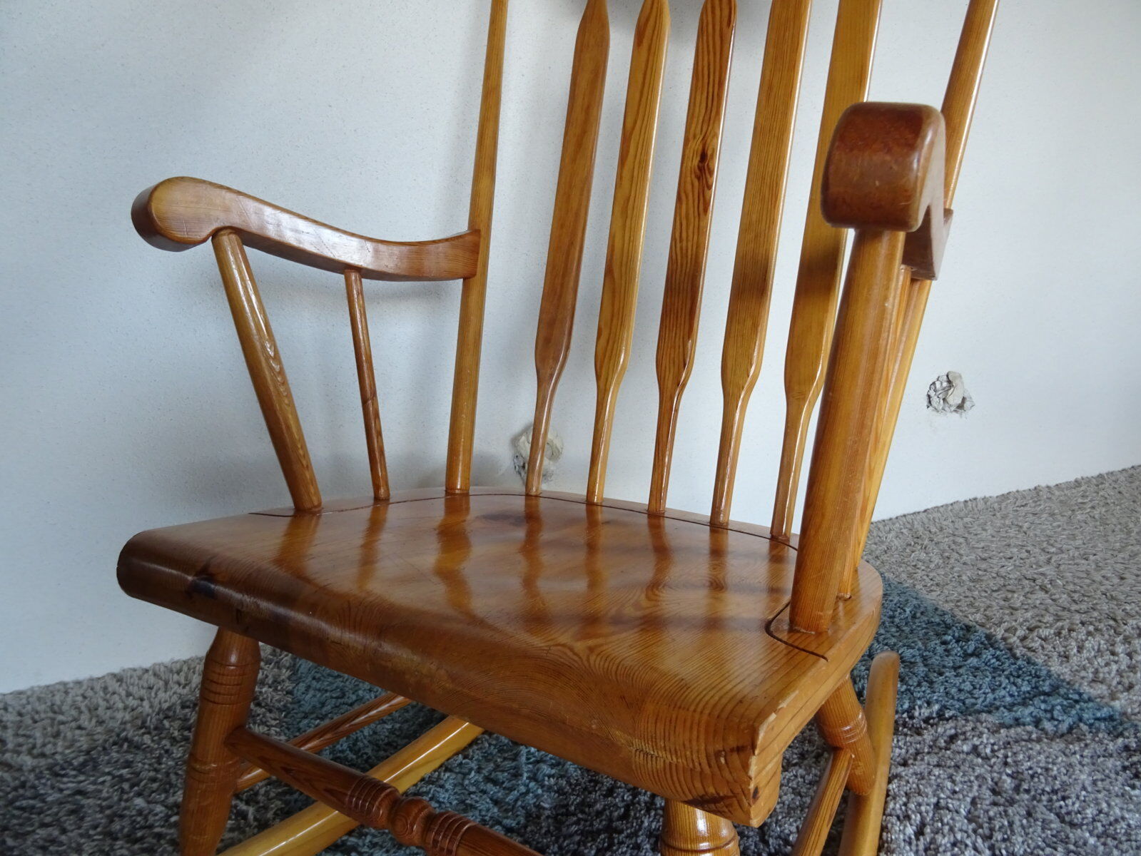 Rocking-chair fan folder