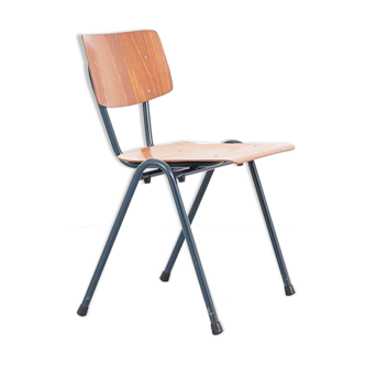 Stackable oak / blue Eromes chair