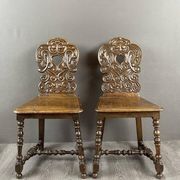 Paire de chaises en bois sculpté, fin XIXe siècle
