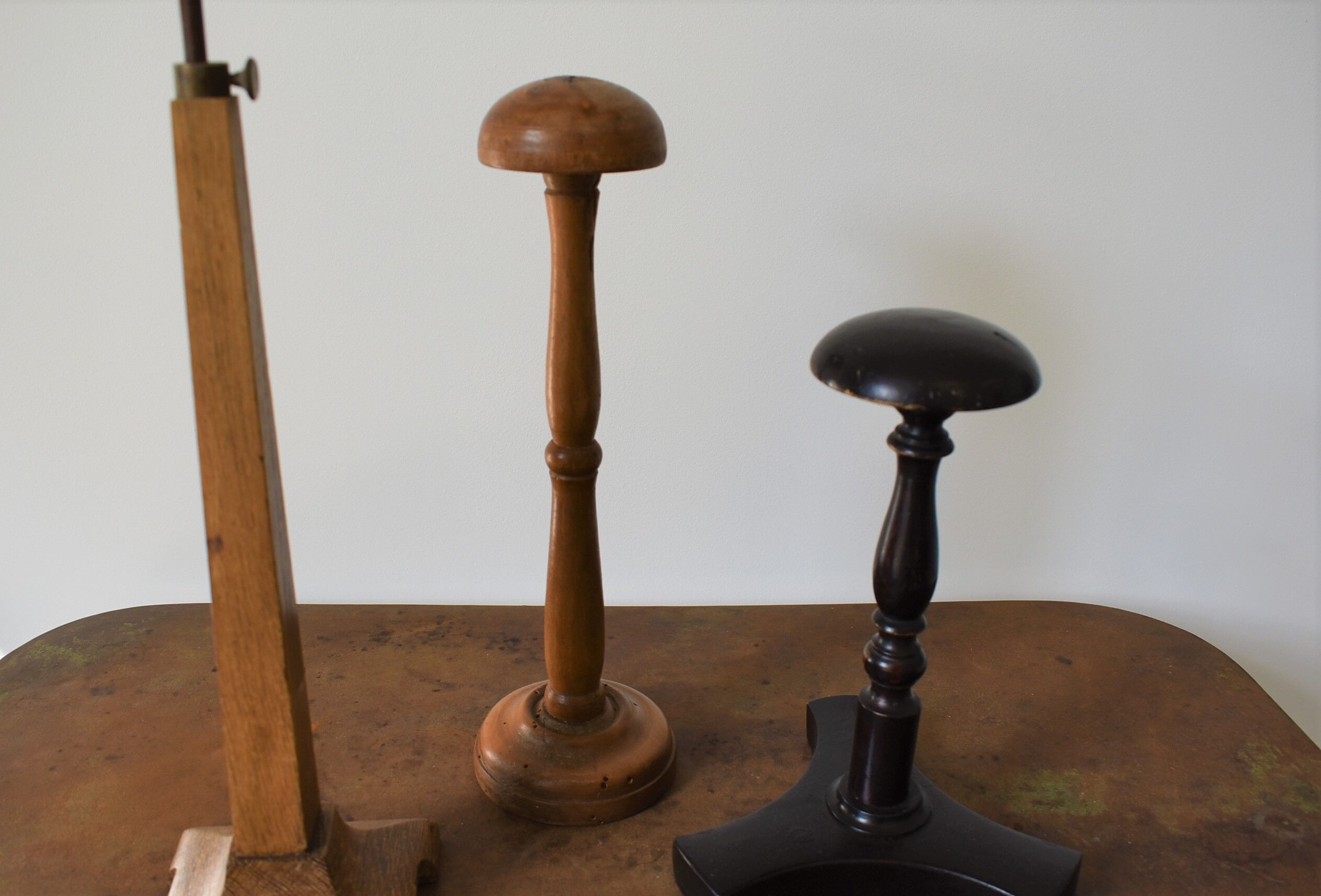 Lot of 3 wooden hat doors