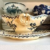 Gien ironware sauceboat, "Chardons" service