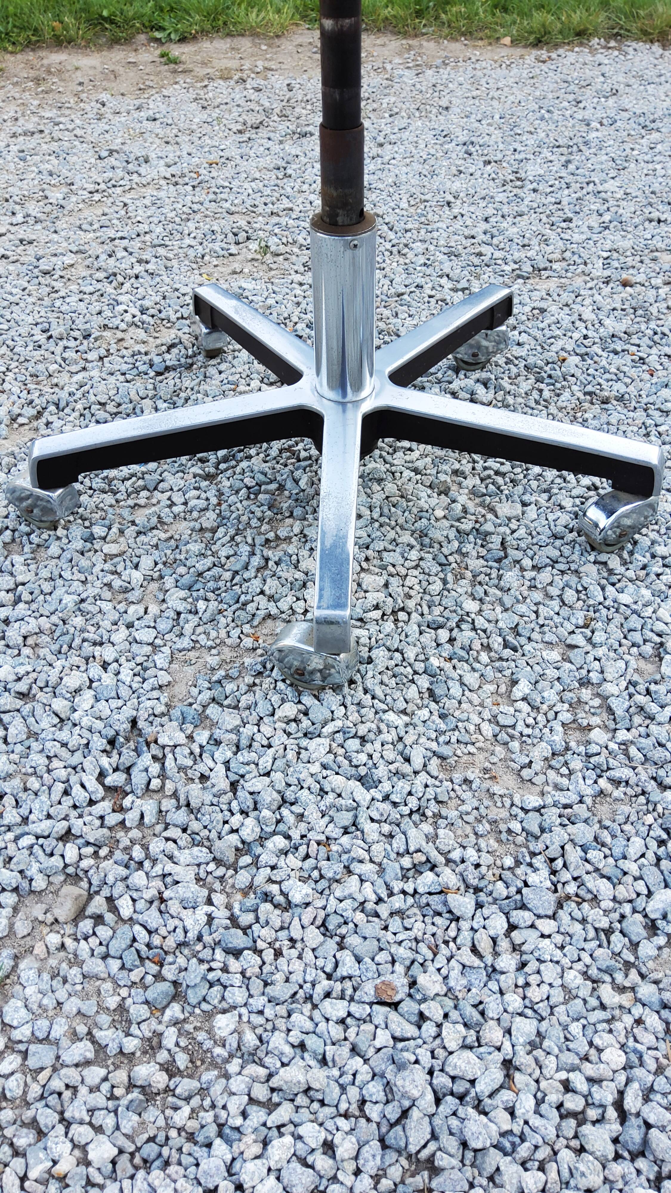 70s swivel office chair and adjustable height