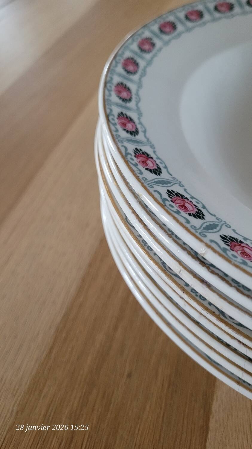 8 deep plates Sté Céramique Maestricht