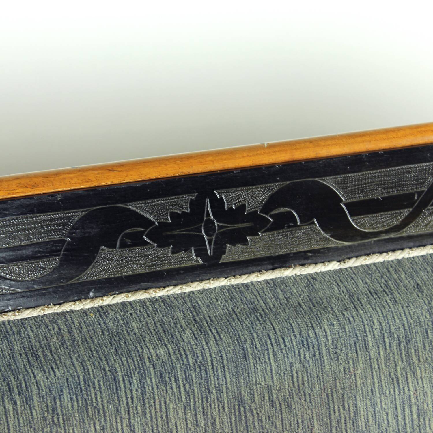 Unique Biedermeier sofa in original fabric and walnut veneer, Vienna, Austria circa 1825