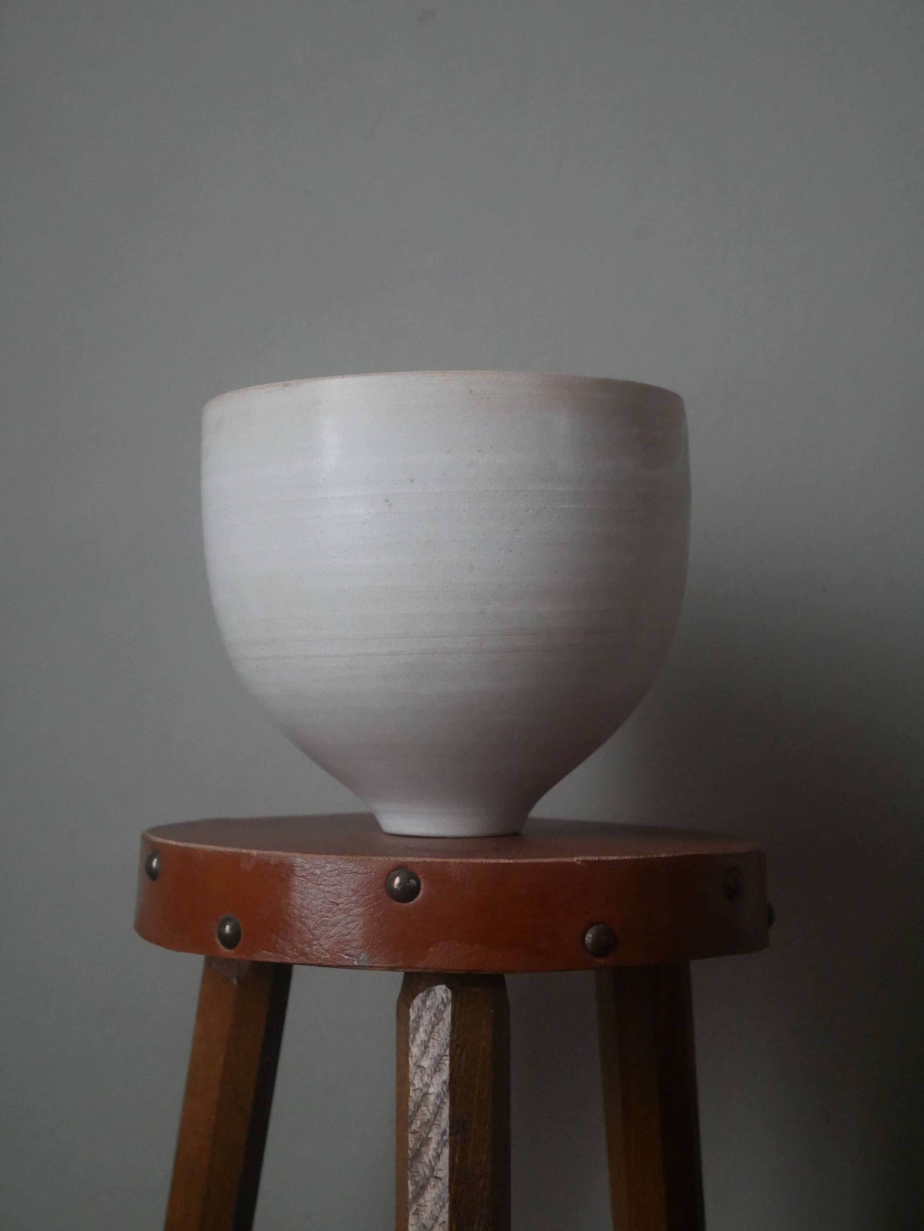 Japandi ceramic salad bowl, second-hand artisanal pottery