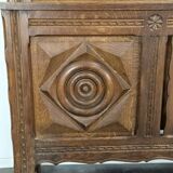 Lit en chêne massif sculpté