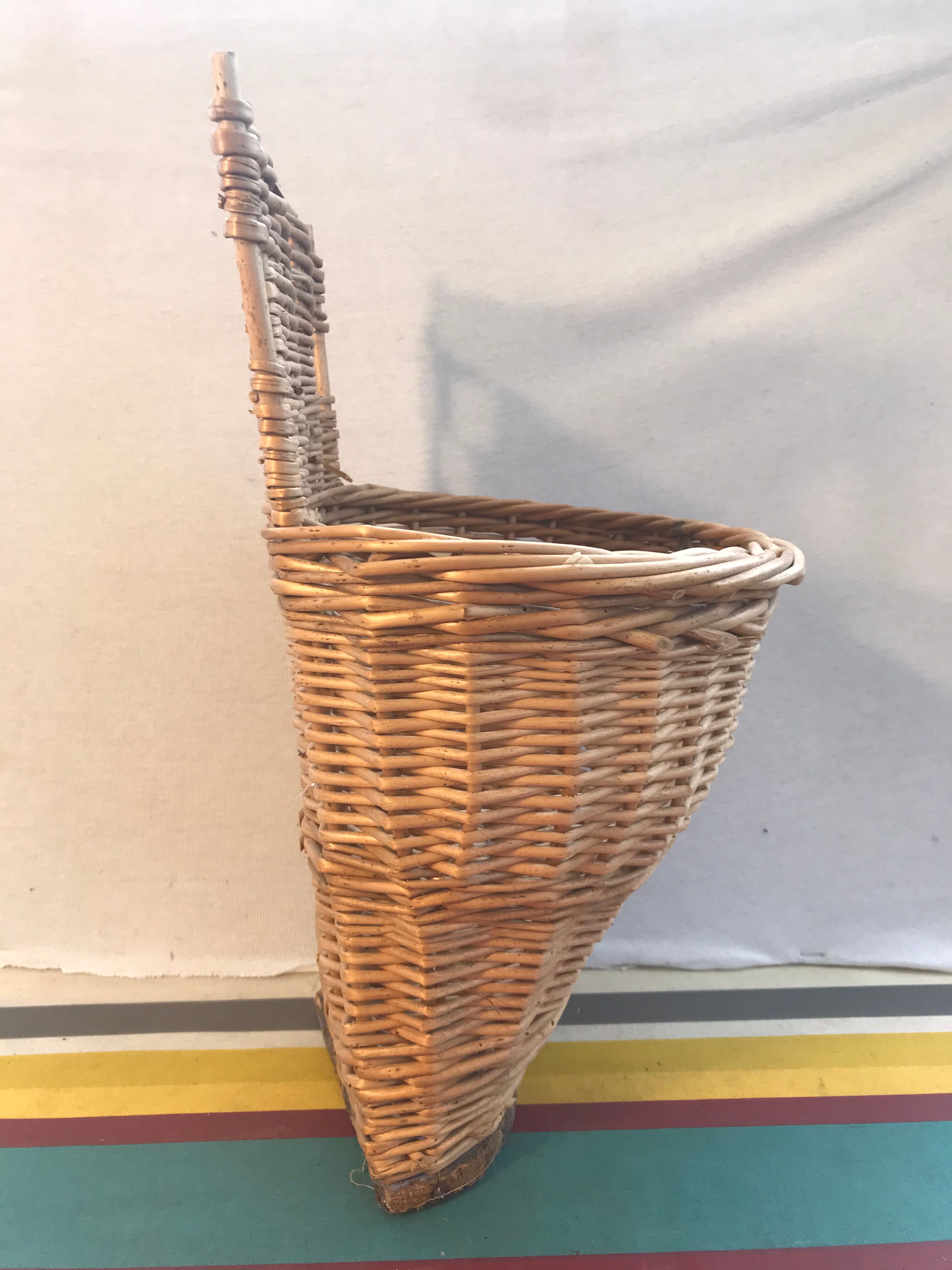 Ancien panier vendange cueillette en osier tressé décoration vintage