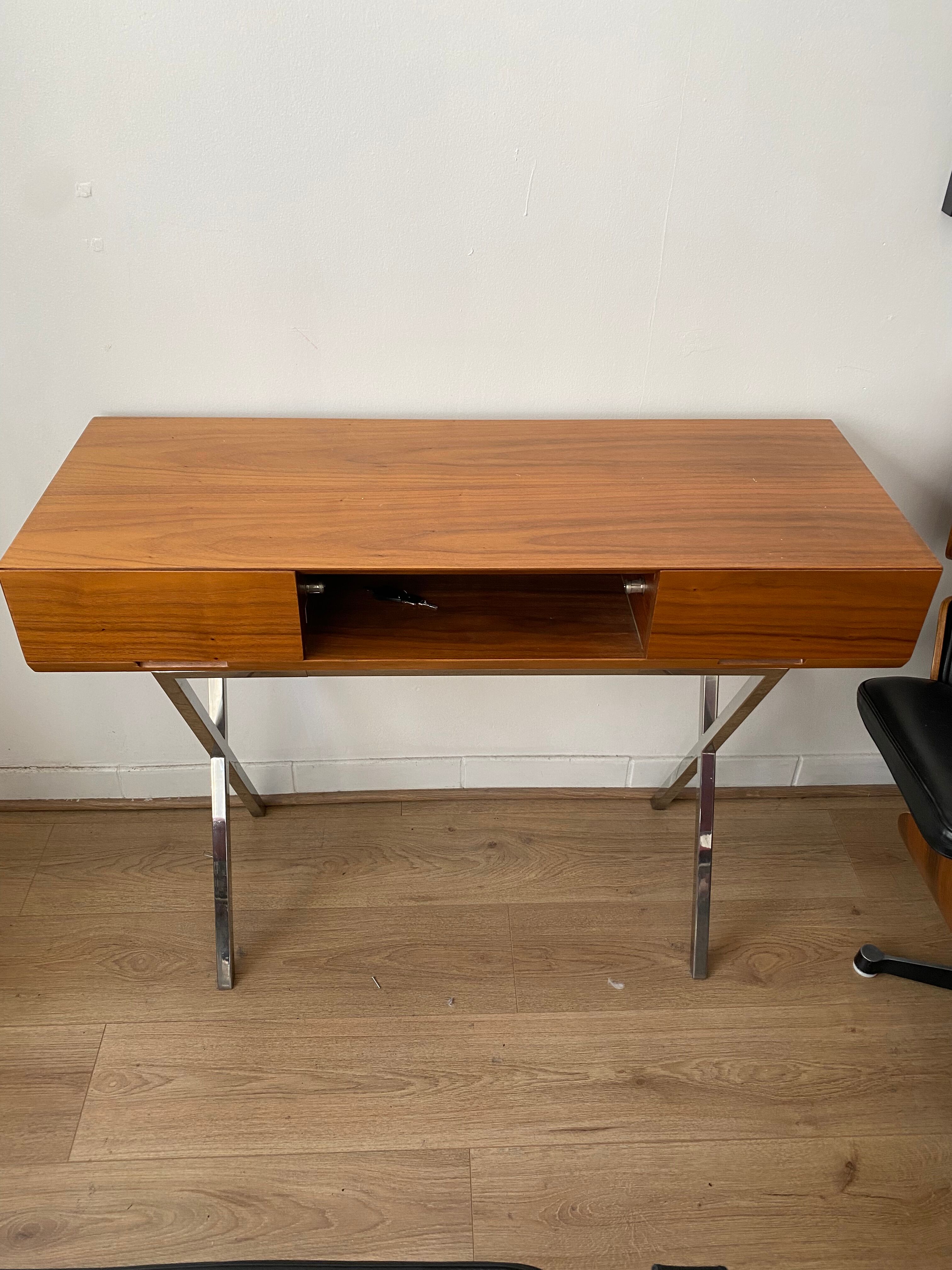 Walnut office design 70s marais international