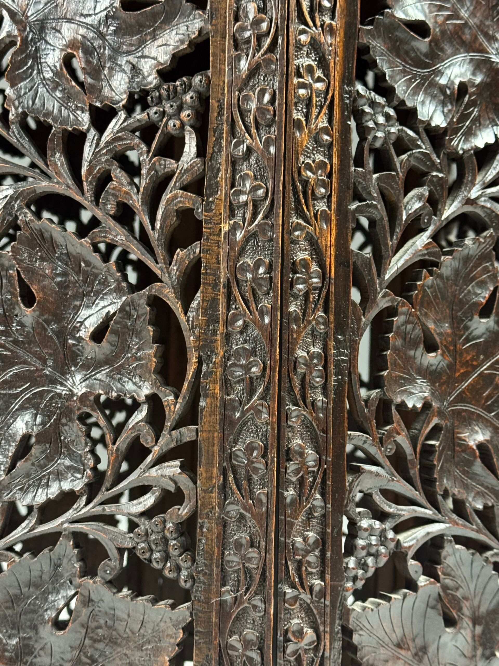 Table d'appoint anglo-indienne du 19e siècle