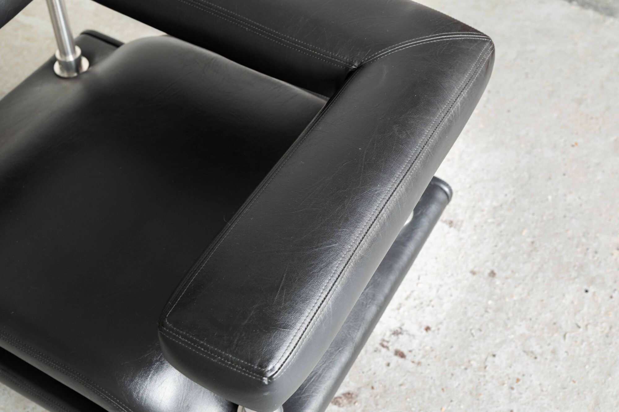 ‘Magazine’ easy chair by Michael Young