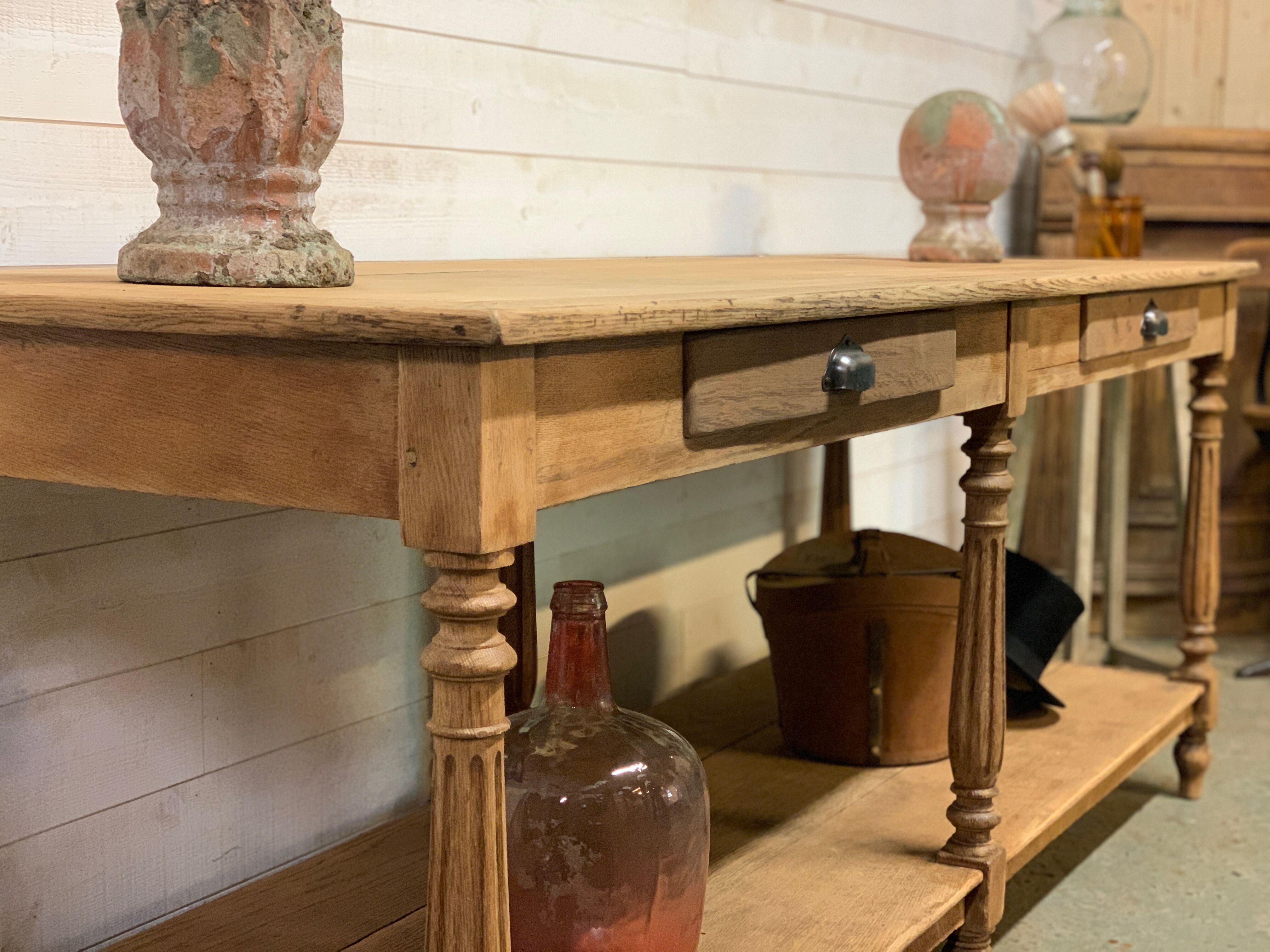 Early 20th century draper table