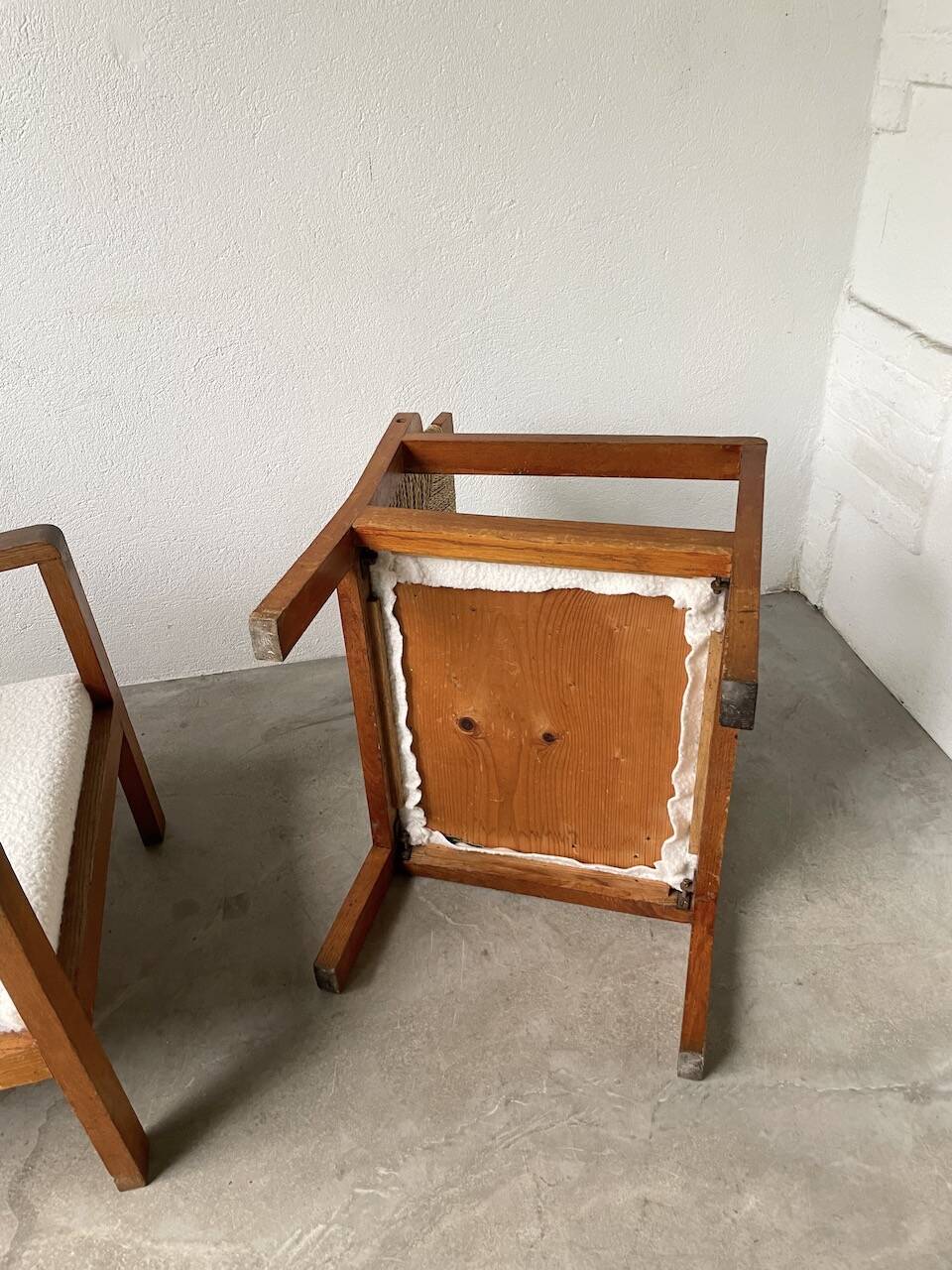Pair of oak and straw armchairs, reconstruction style