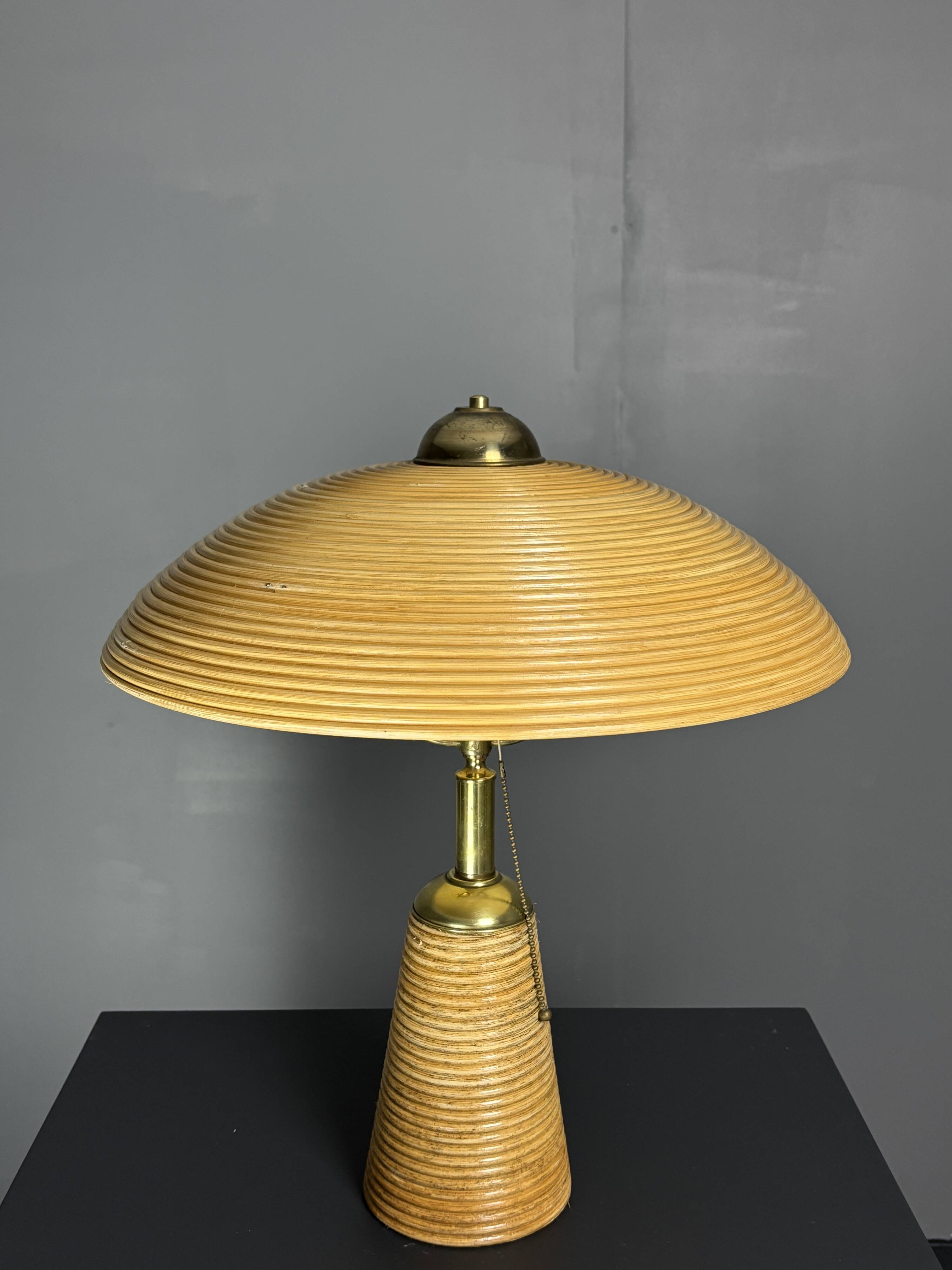 Lampe de table en rotin, bambou et laiton, Italie années 1970