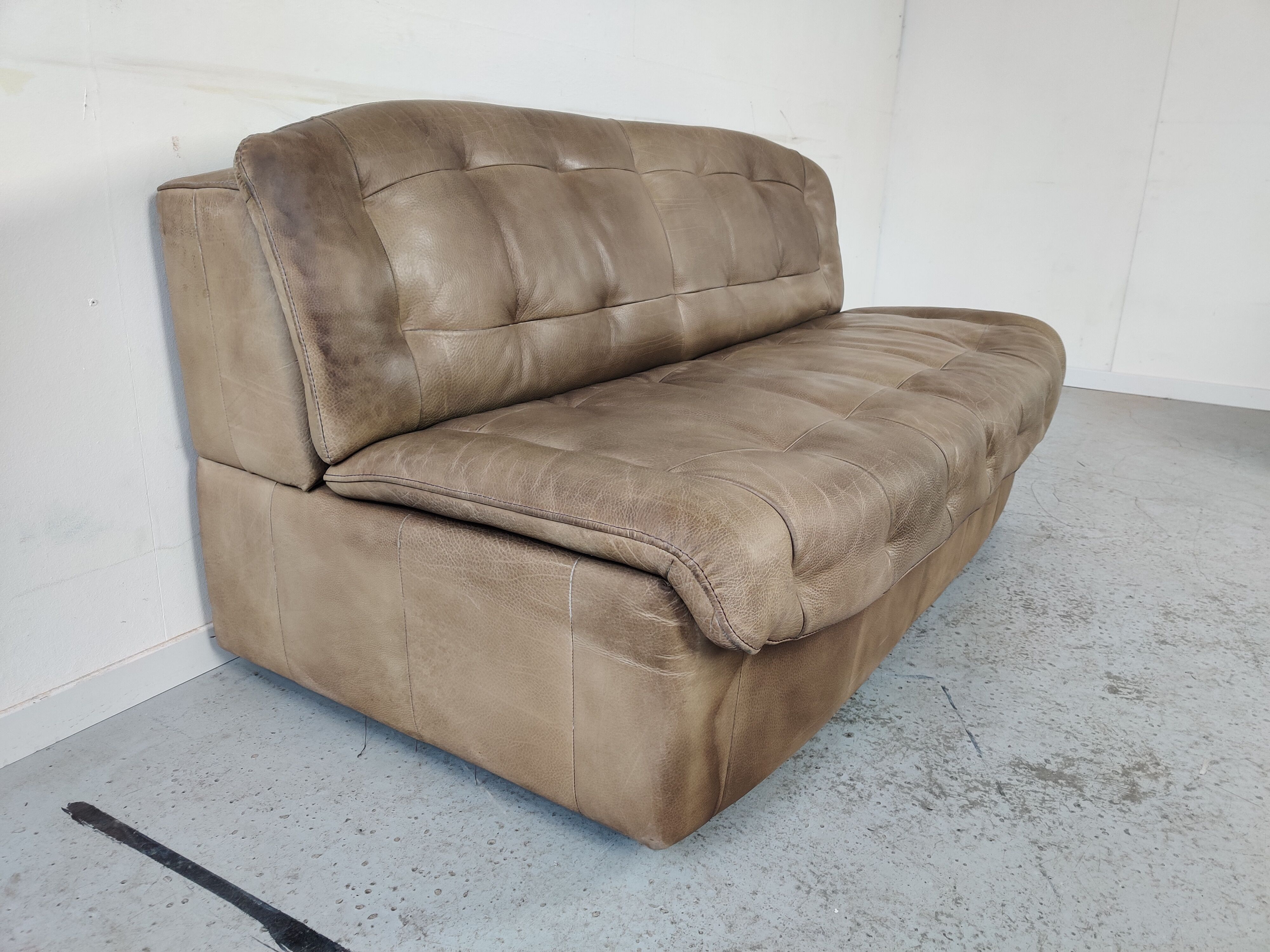 Canapé en cuir design vintage années 70/80