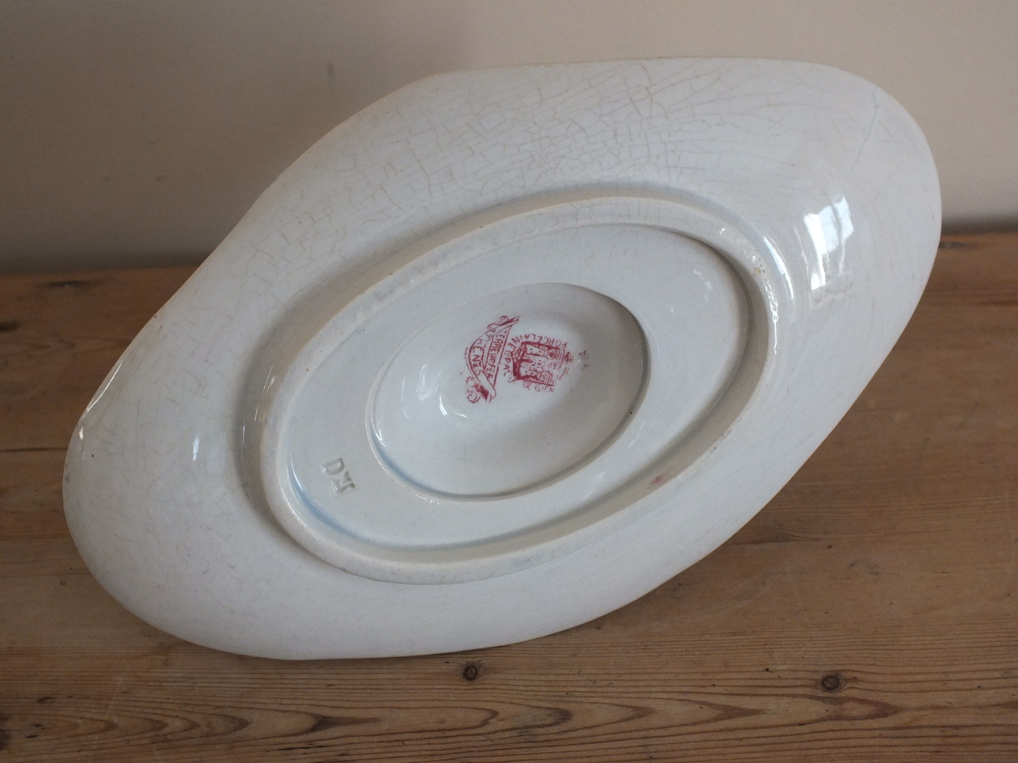 Iron Clay Saucière Gien model Athens