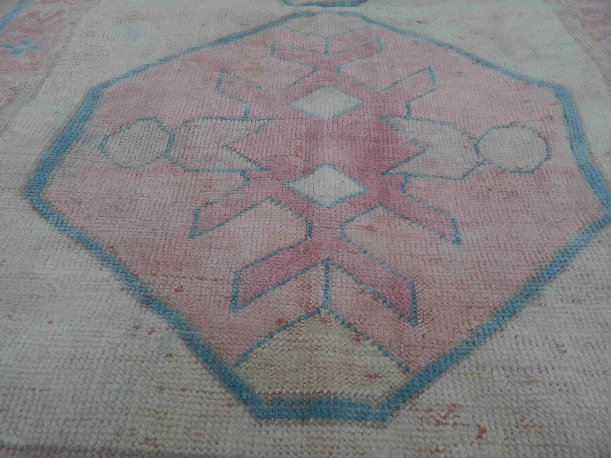 Vintage Turkish handmade rug 151x205 cm