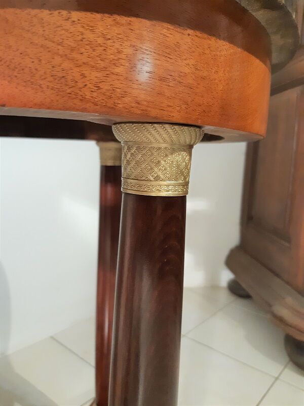 Gueridon Empire with columns, tripod, grey marble plateau