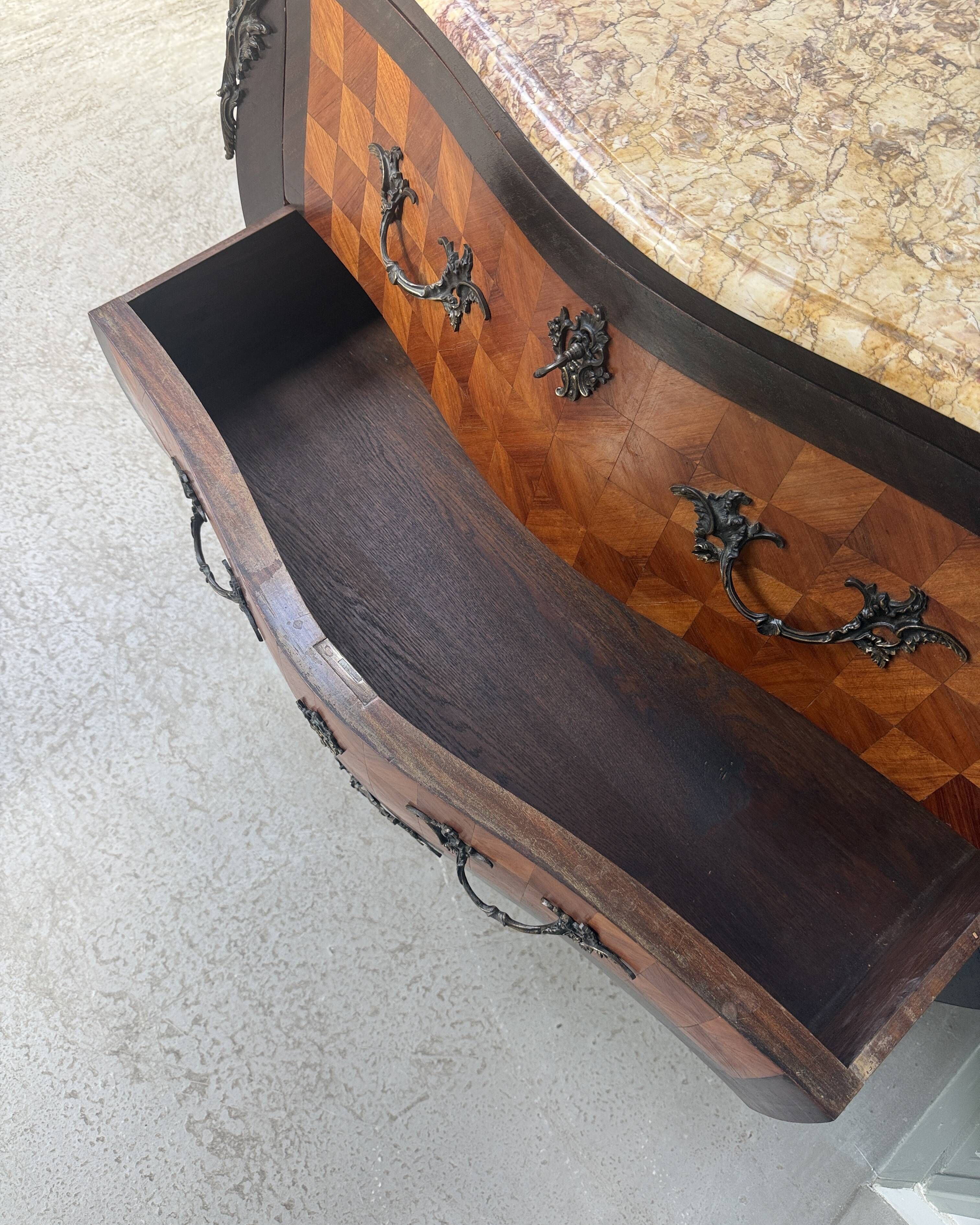 Louis XV jump commode