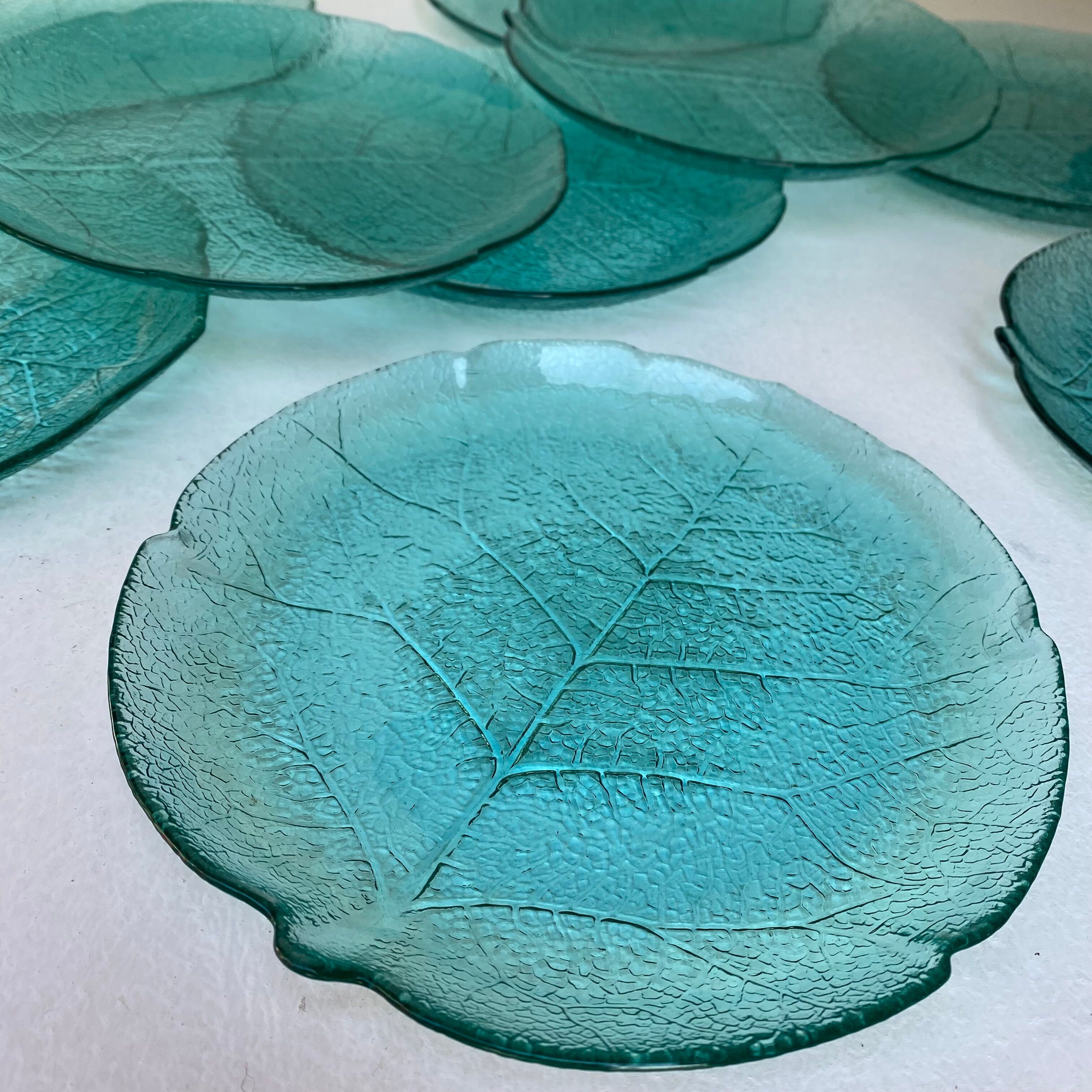 Dessert plates glass leaf