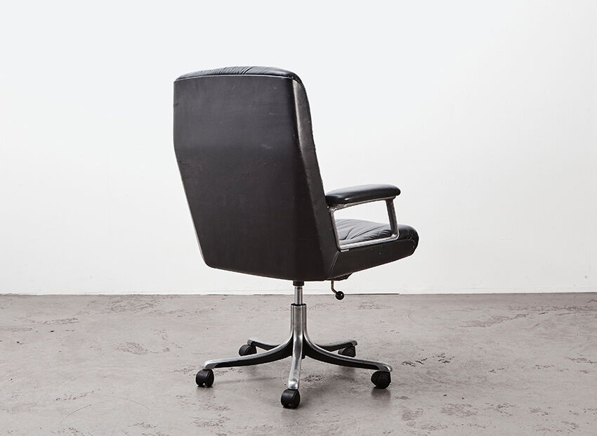 Osvaldo Borsani P126 Highback office chair for Tecno Italy 1960s