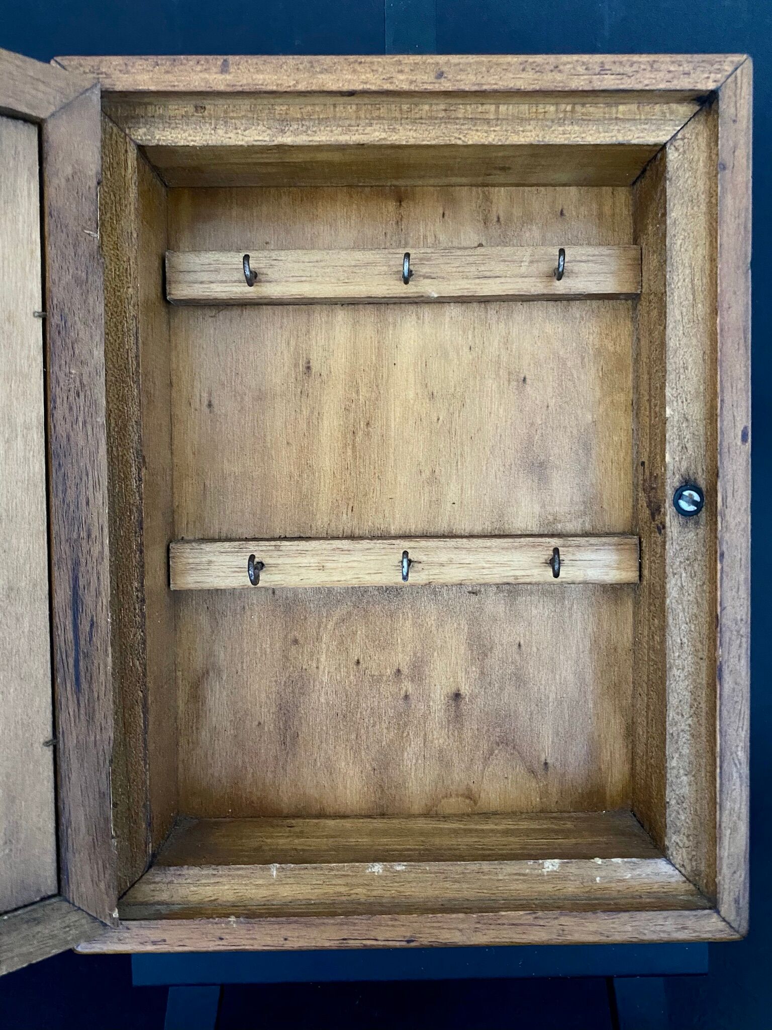 Wooden keybox