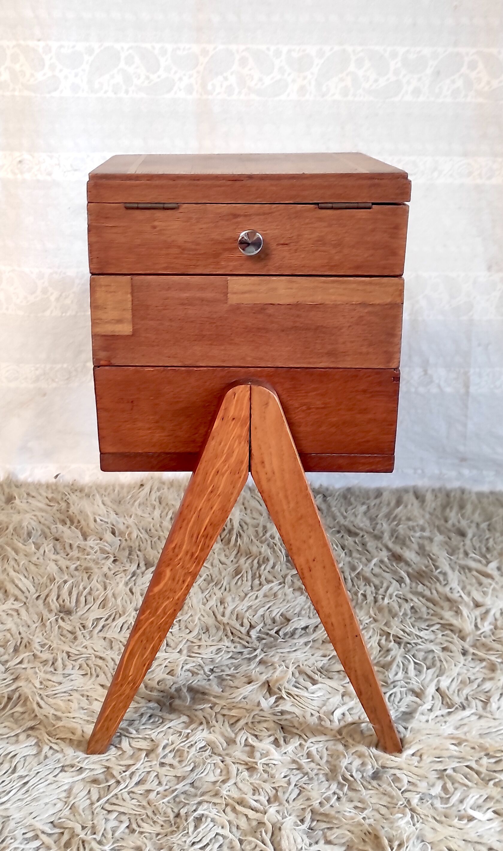 Oak tripod worker - 50s/60s