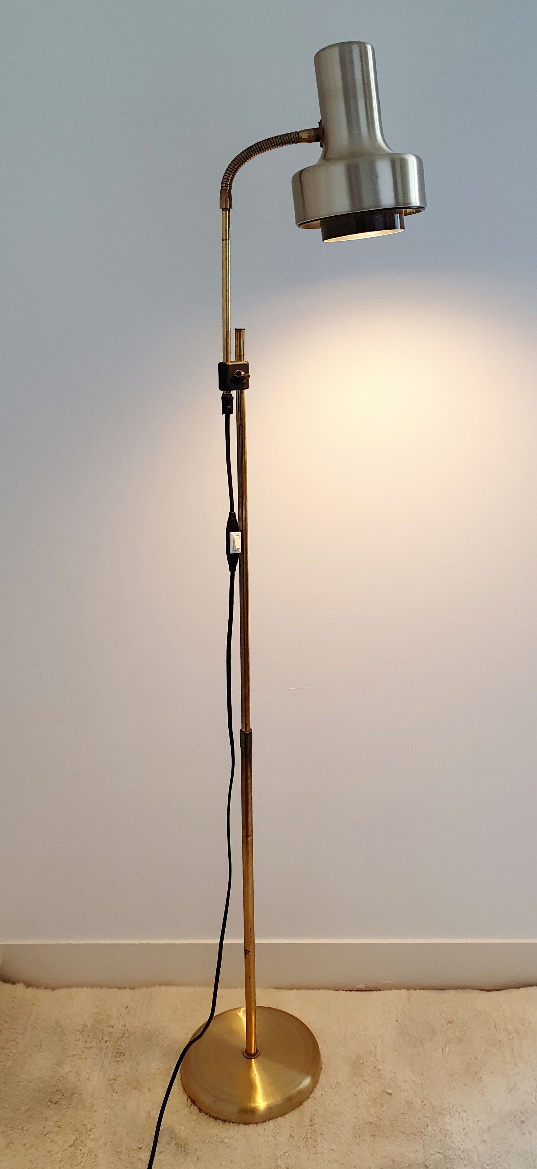 Scandinavian floor lamp gilded and black, 1970