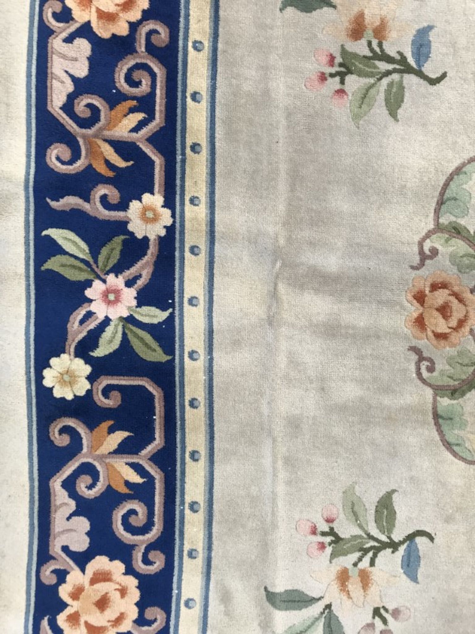 Large vintage Persian 228 X 314 CM Ghoum rug