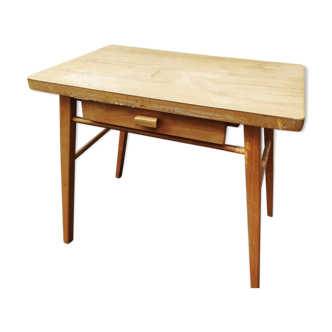 Baumann children's desk