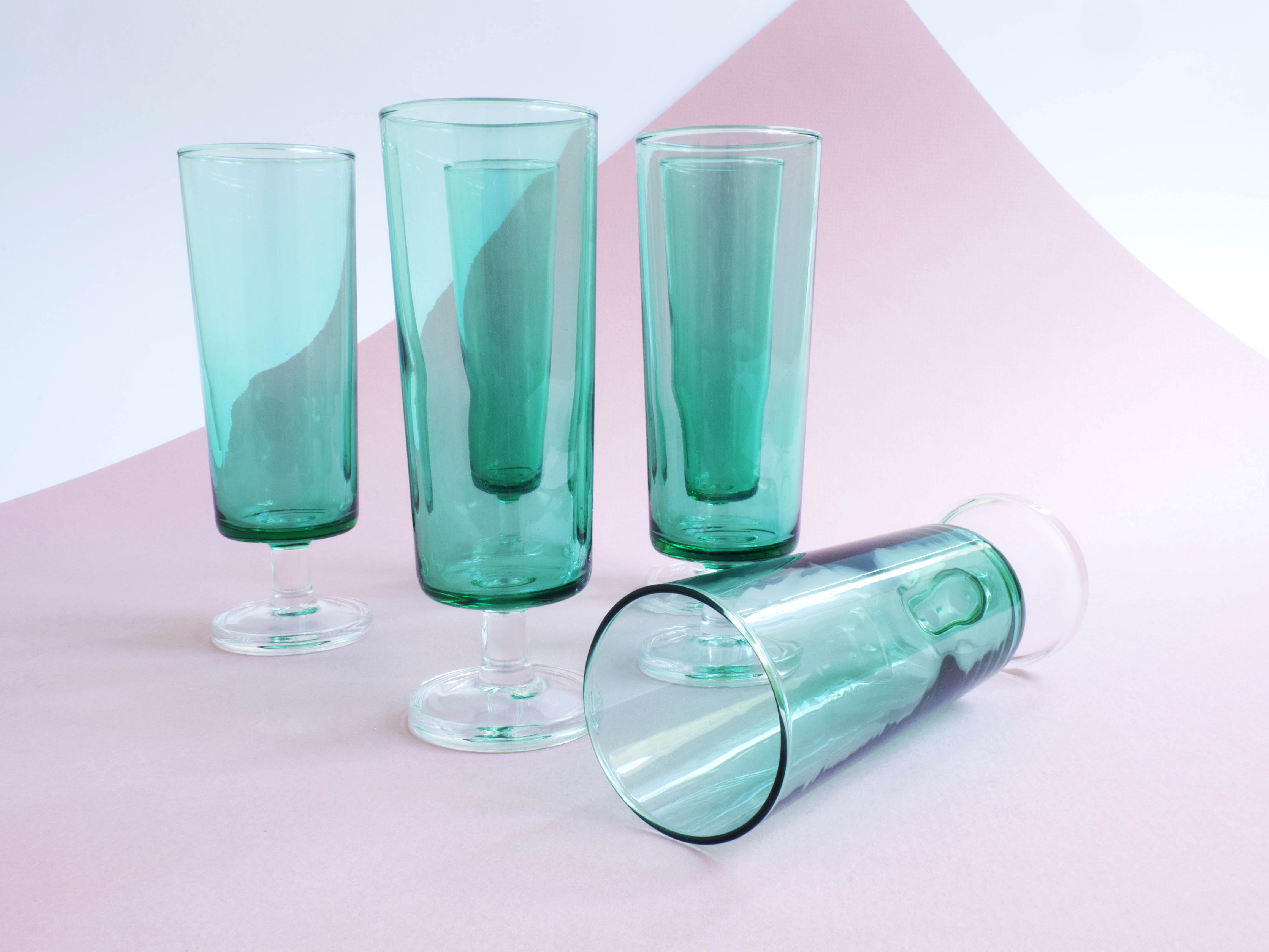 Vintage luminarc green champagne flutes