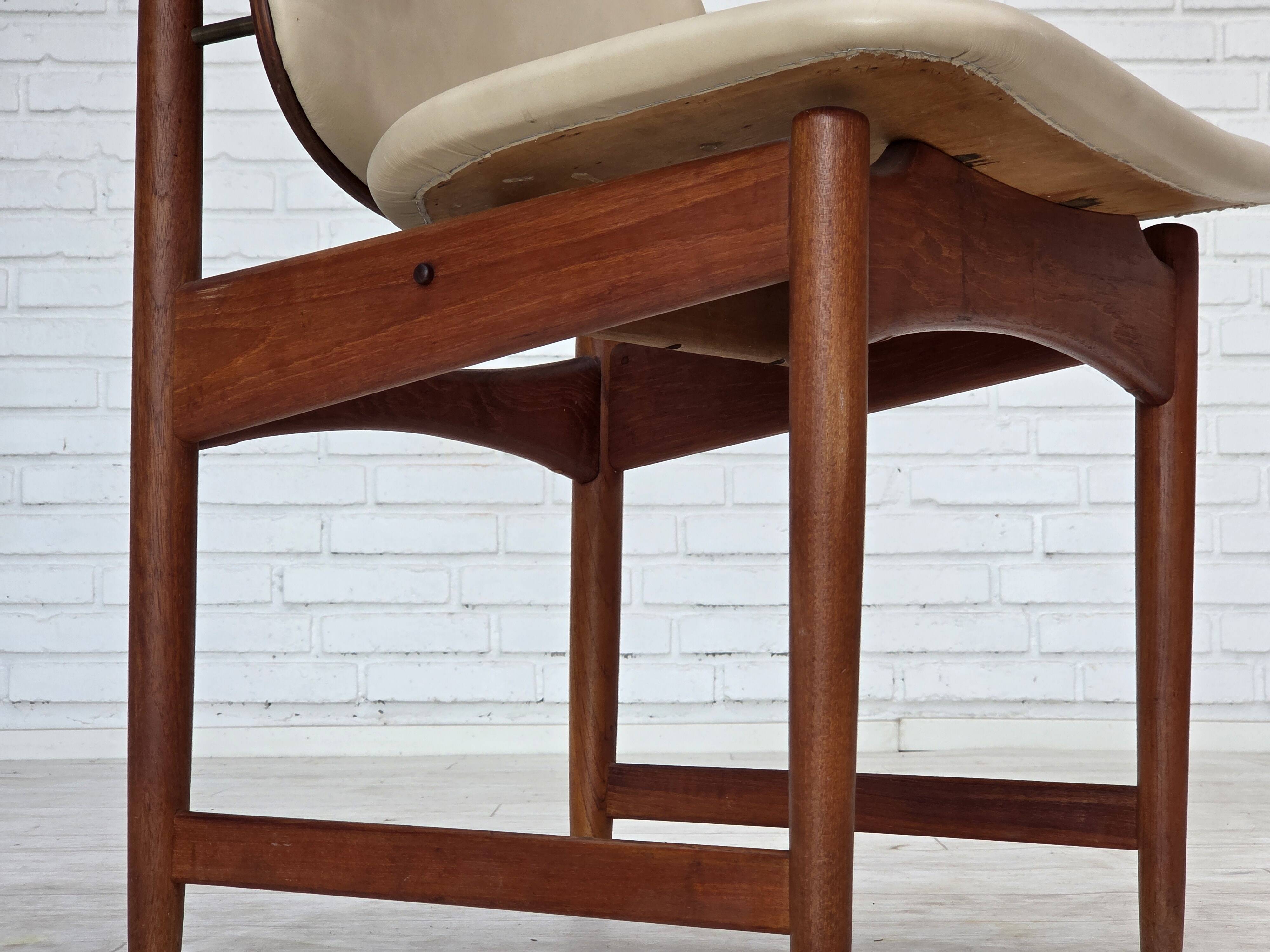 1960s, Danish design by Arne Vodder, set of 3 chairs, teak wood, furniture