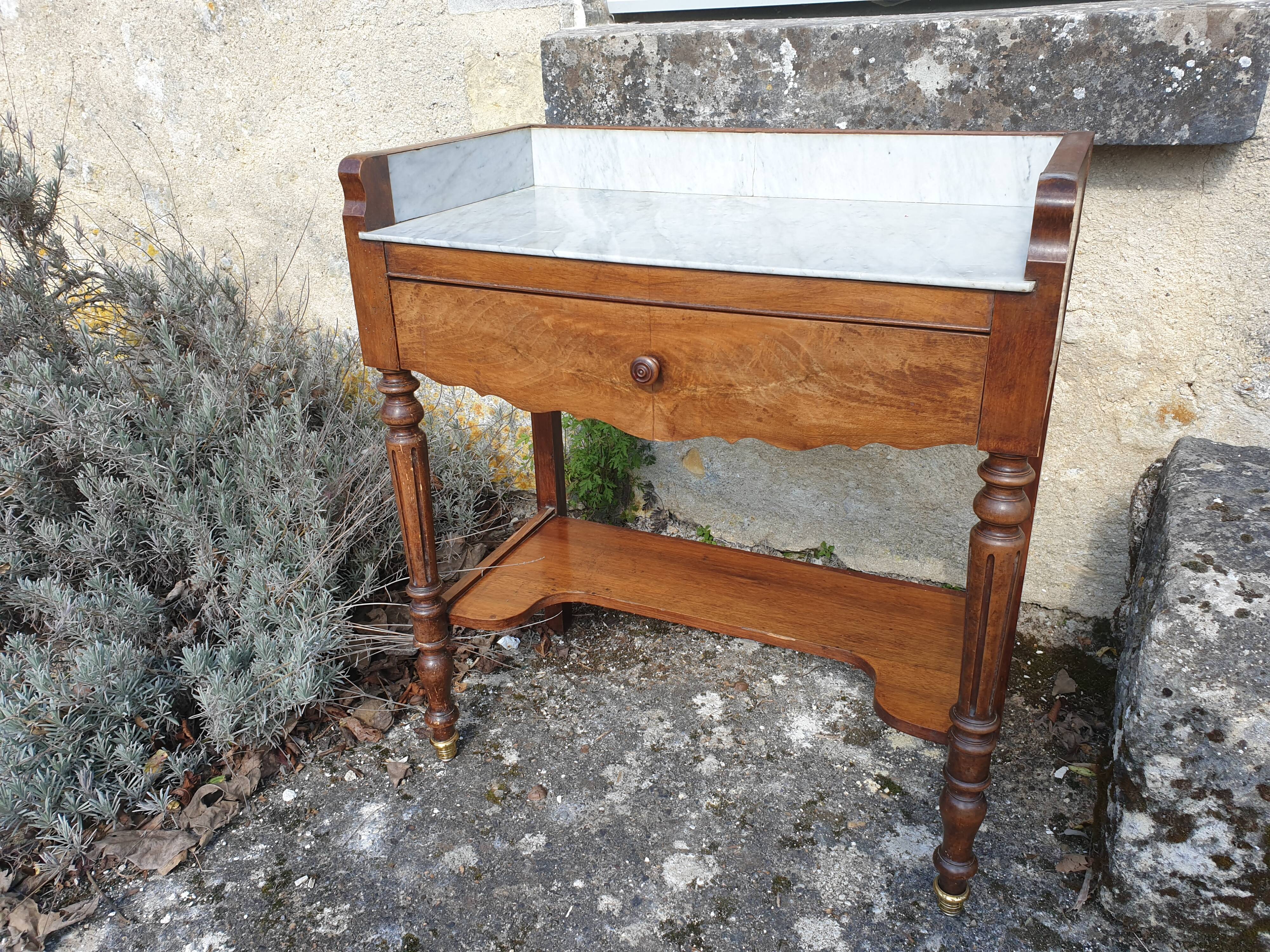 White marble dressing table