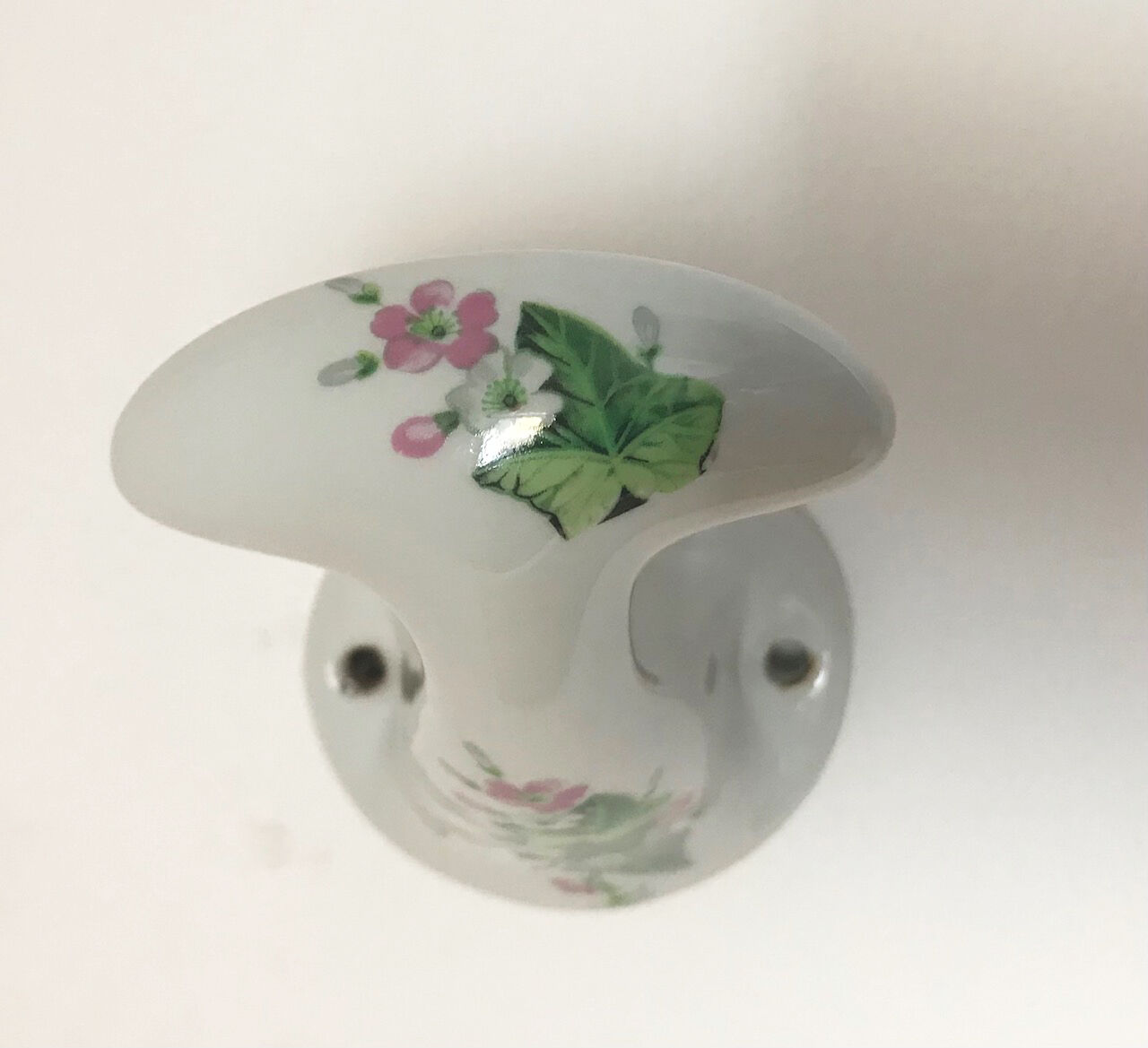 Set of 5 Limoges porcelain patères