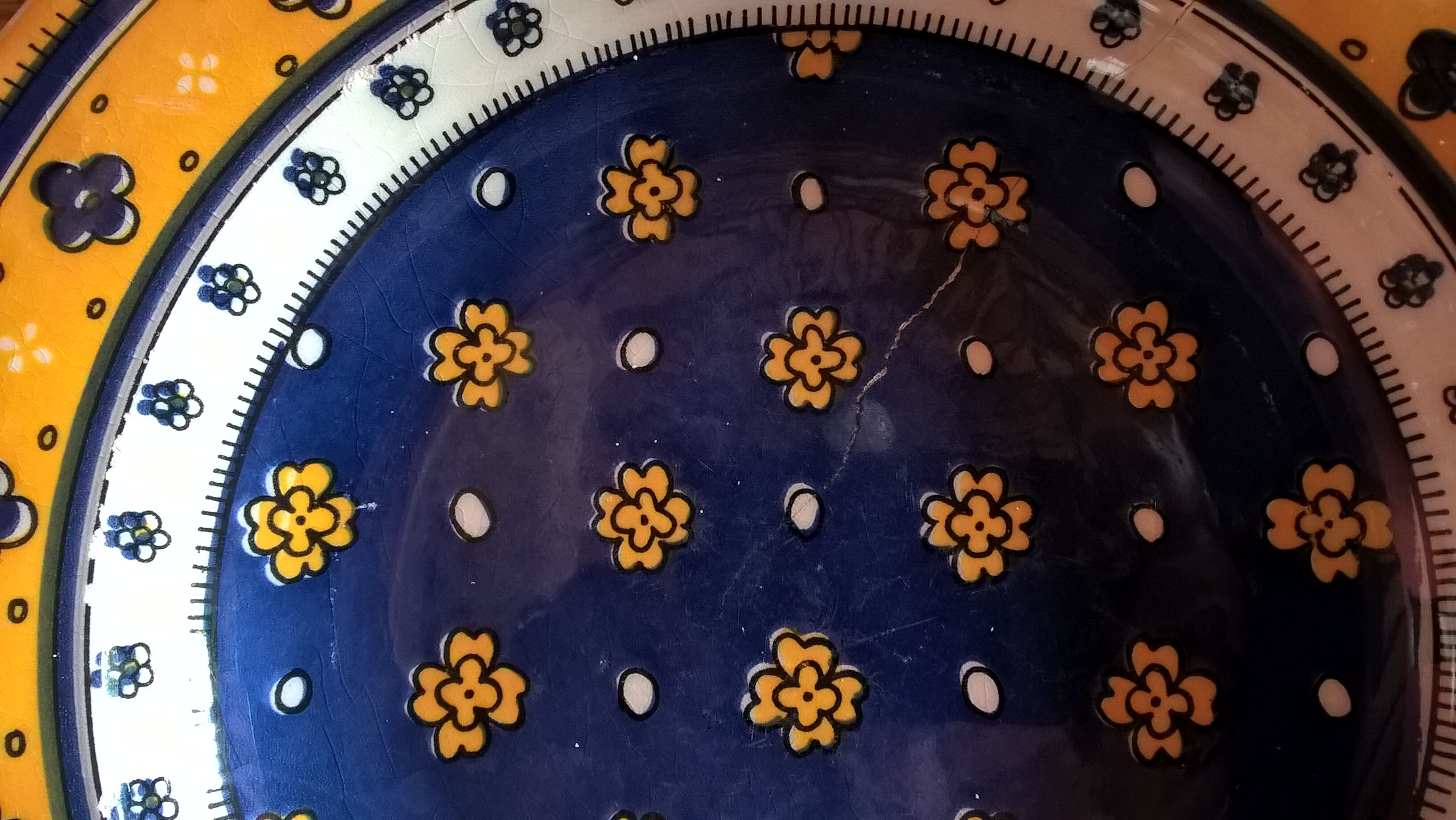 5 Provençal-style plates