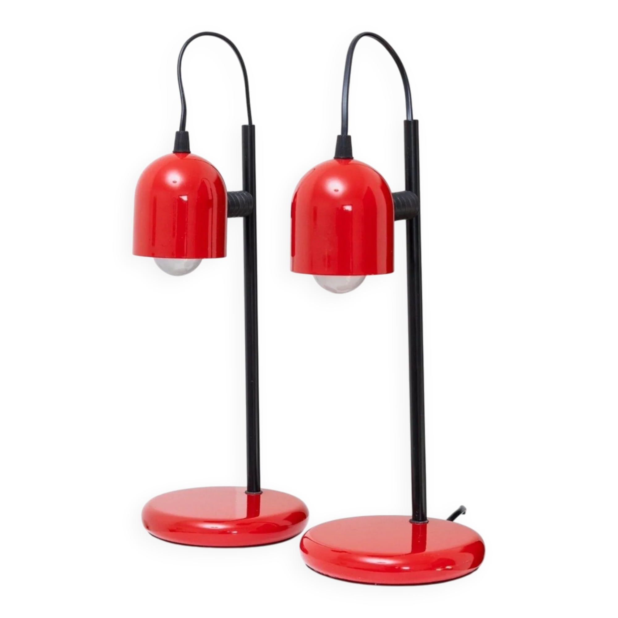 Set of 2 red metal table lamps with black stems, Memphis-Postmodern Italy 1980s