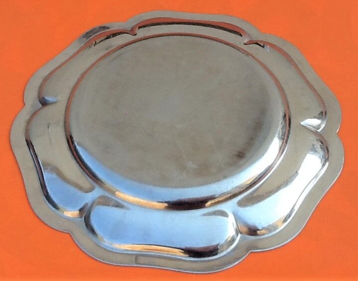 1970s stainless steel poly-lobed serving dish