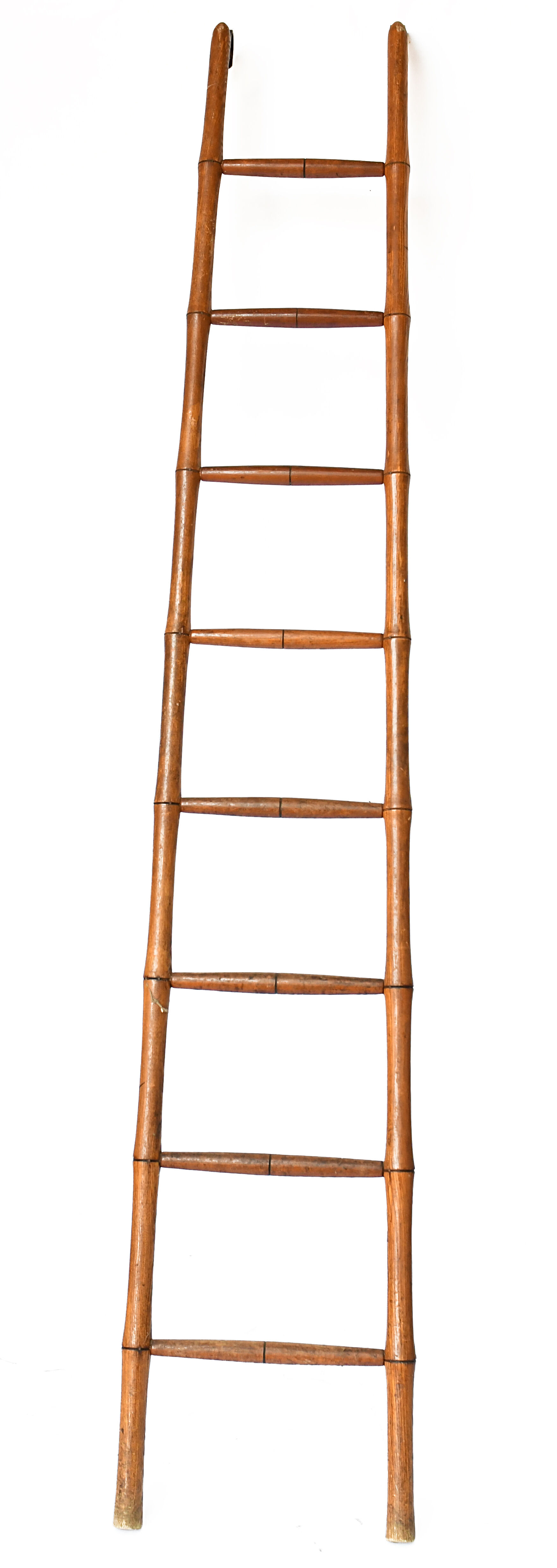 Eight-rung library scale